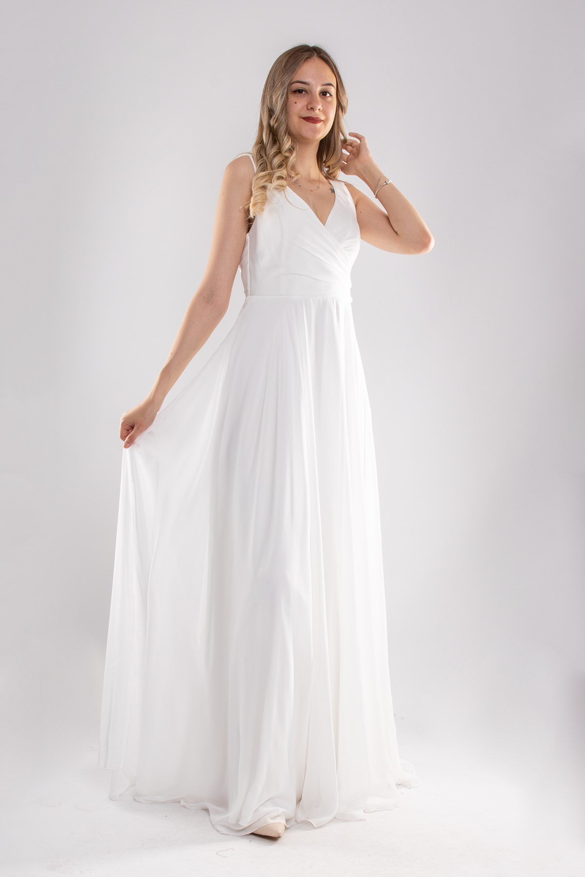 4055 Kristal Şifon Drapeli Uzun Abiye Elbise