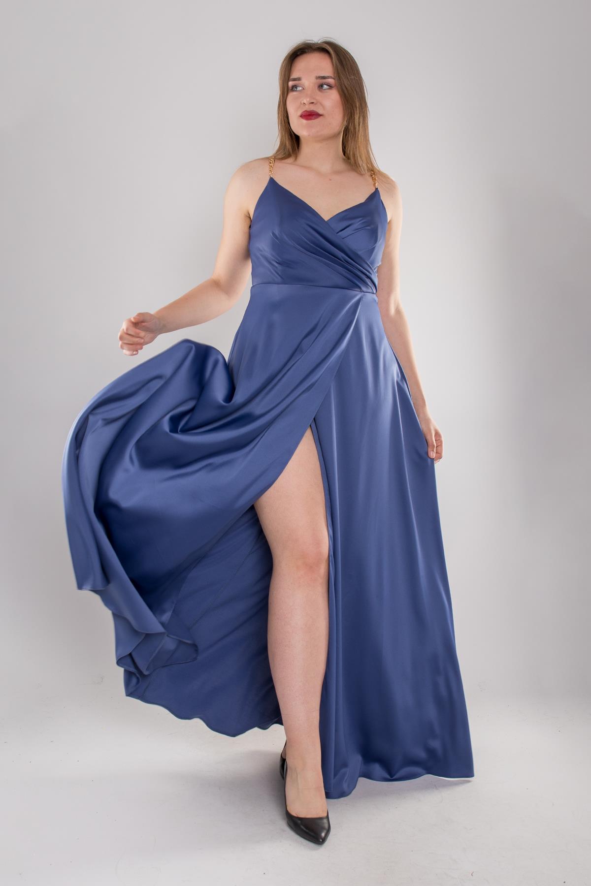 4129 Büyük Beden Zincir Askı Kruvaze Yaka Saten Uzun Elbise