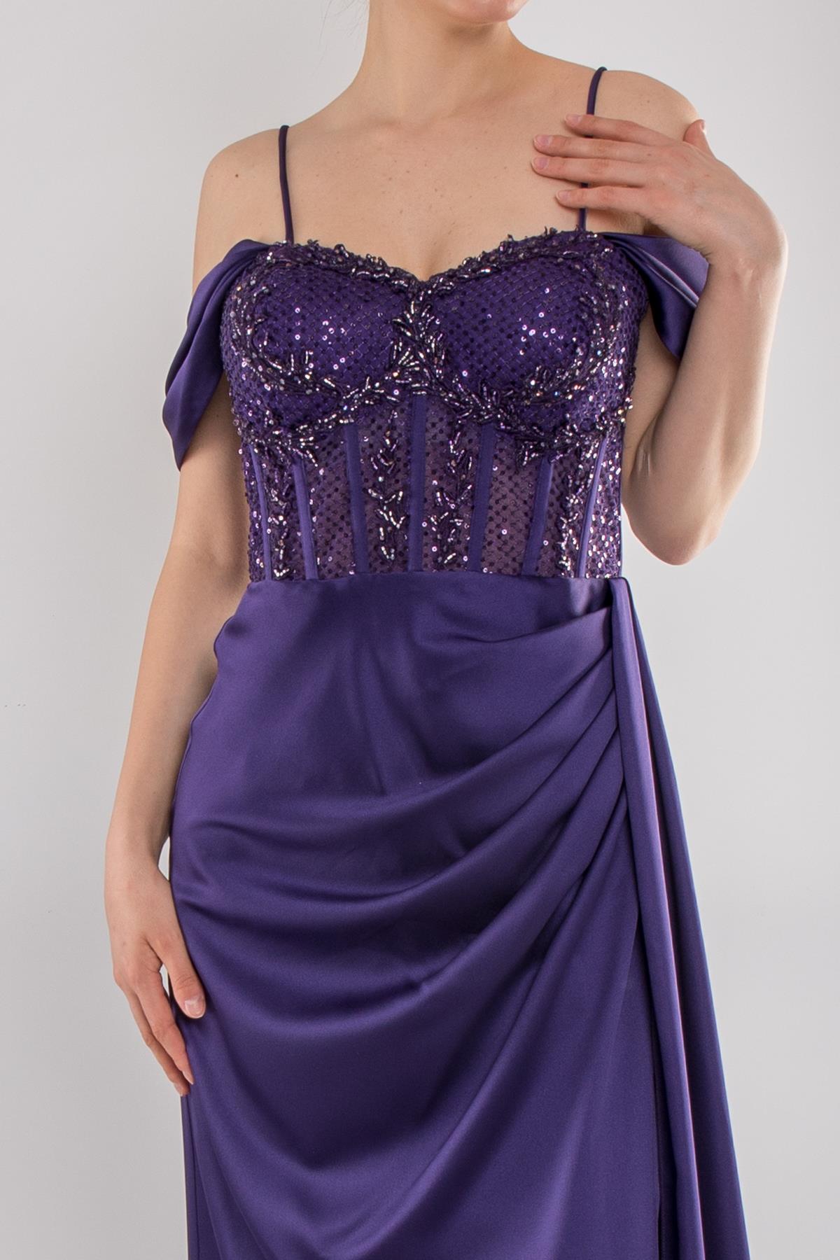 437 Göğüs Dantel İncili Yırtmaçlı Uzun Saten Elbise