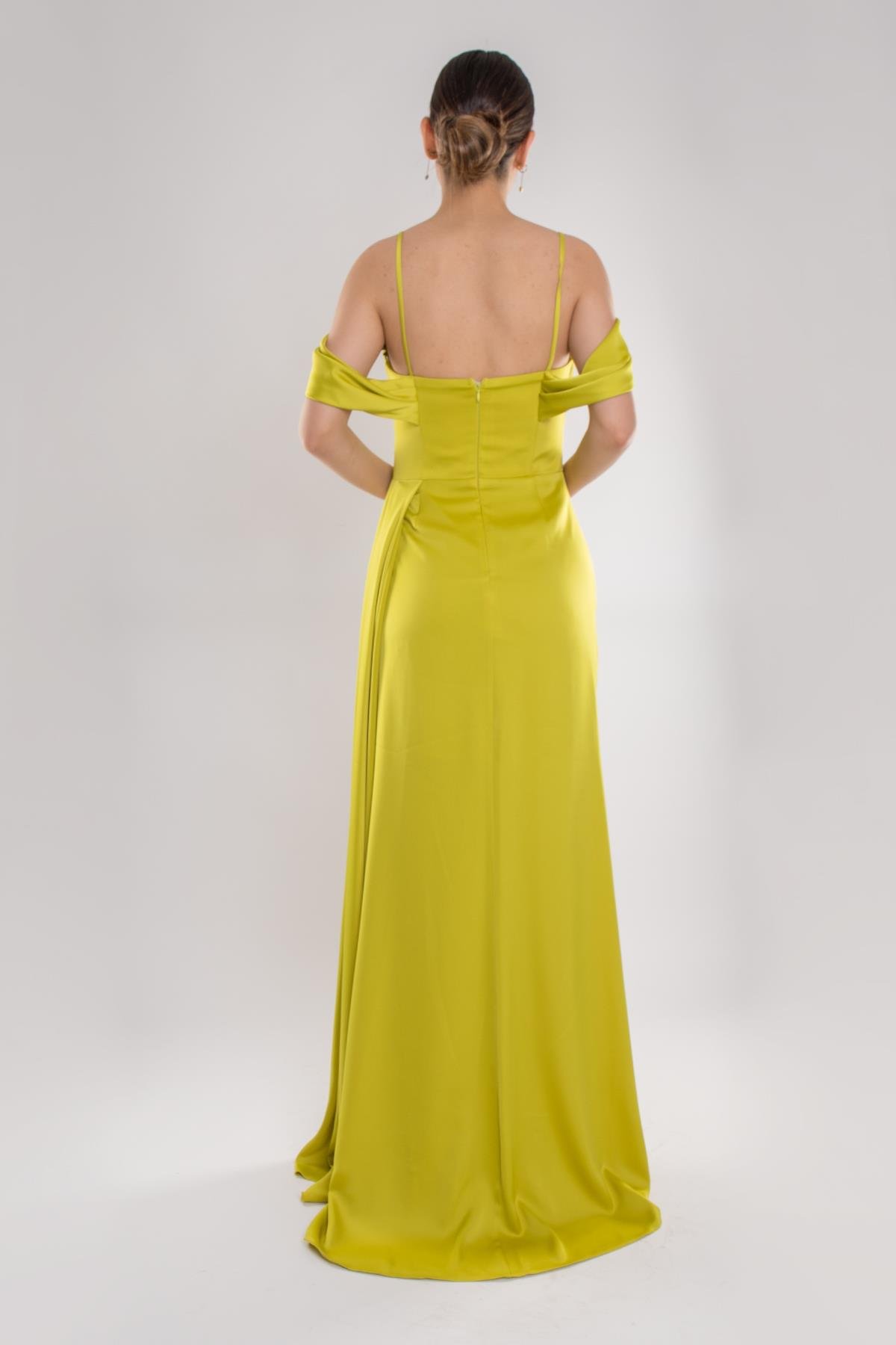 449 İp Askılı Şalyaka Kuyruklu Uzun Saten Elbise