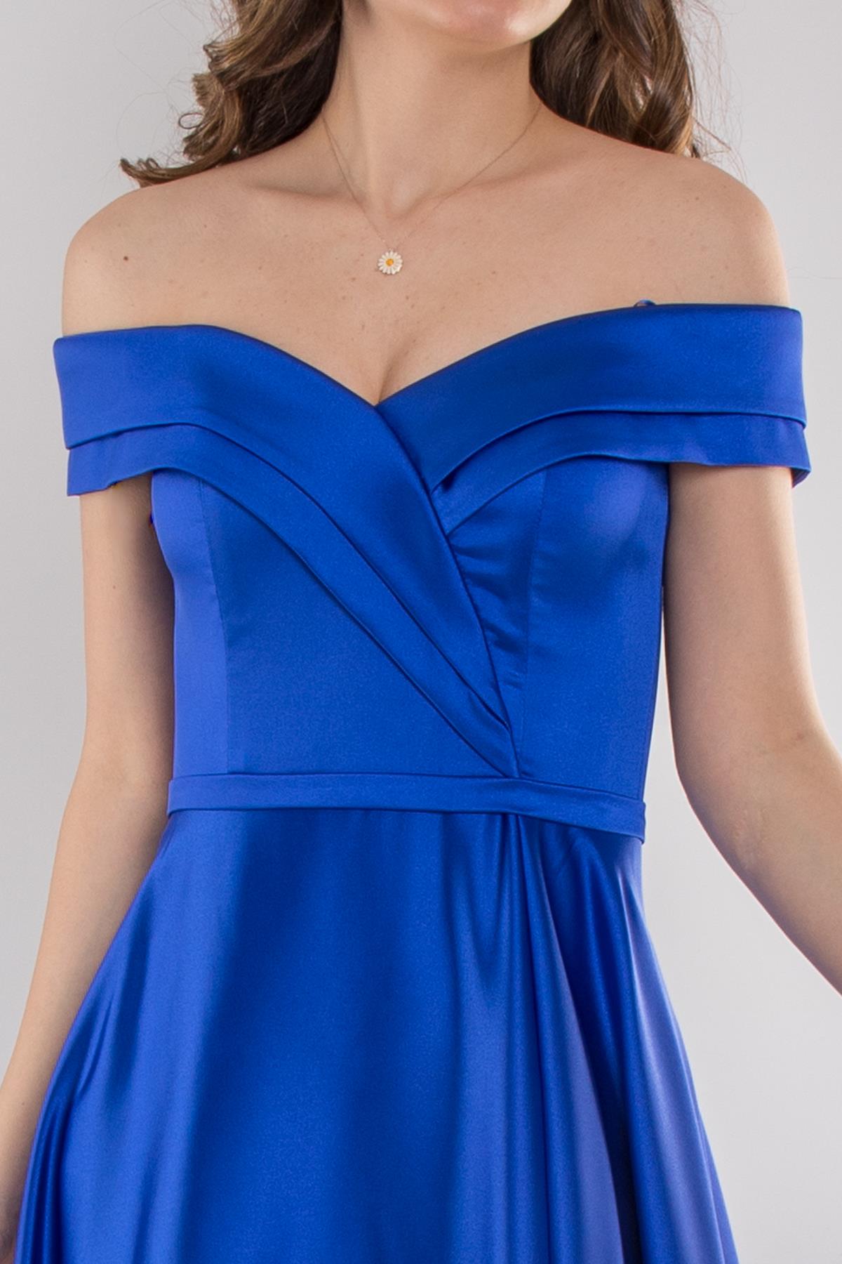 4667 Madonna Yaka Yırtmaçlı Uzun Saten Elbise