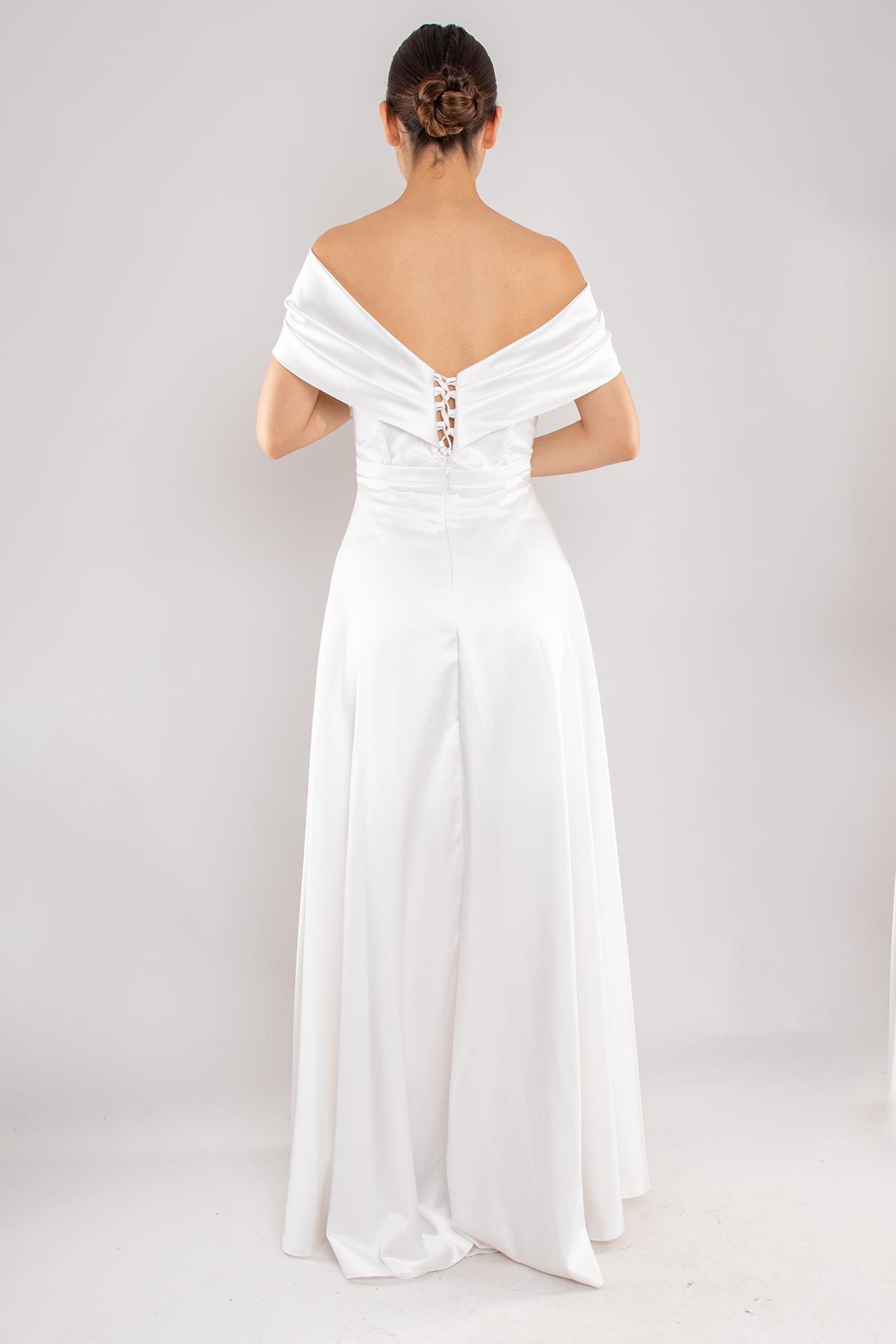 475 Kayık Yaka Detay Sırtı İpli Boncuk İşleme Uzun Saten Elbise