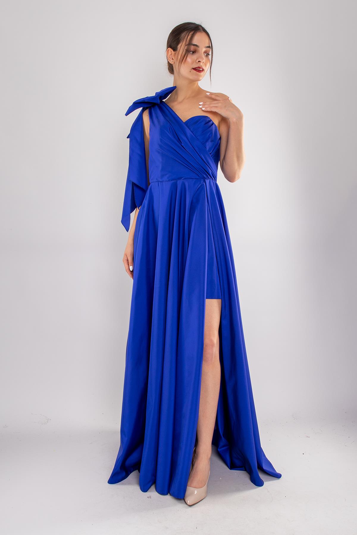 477 Tek Omuz Kloş Etek Tafta Uzun Abiye