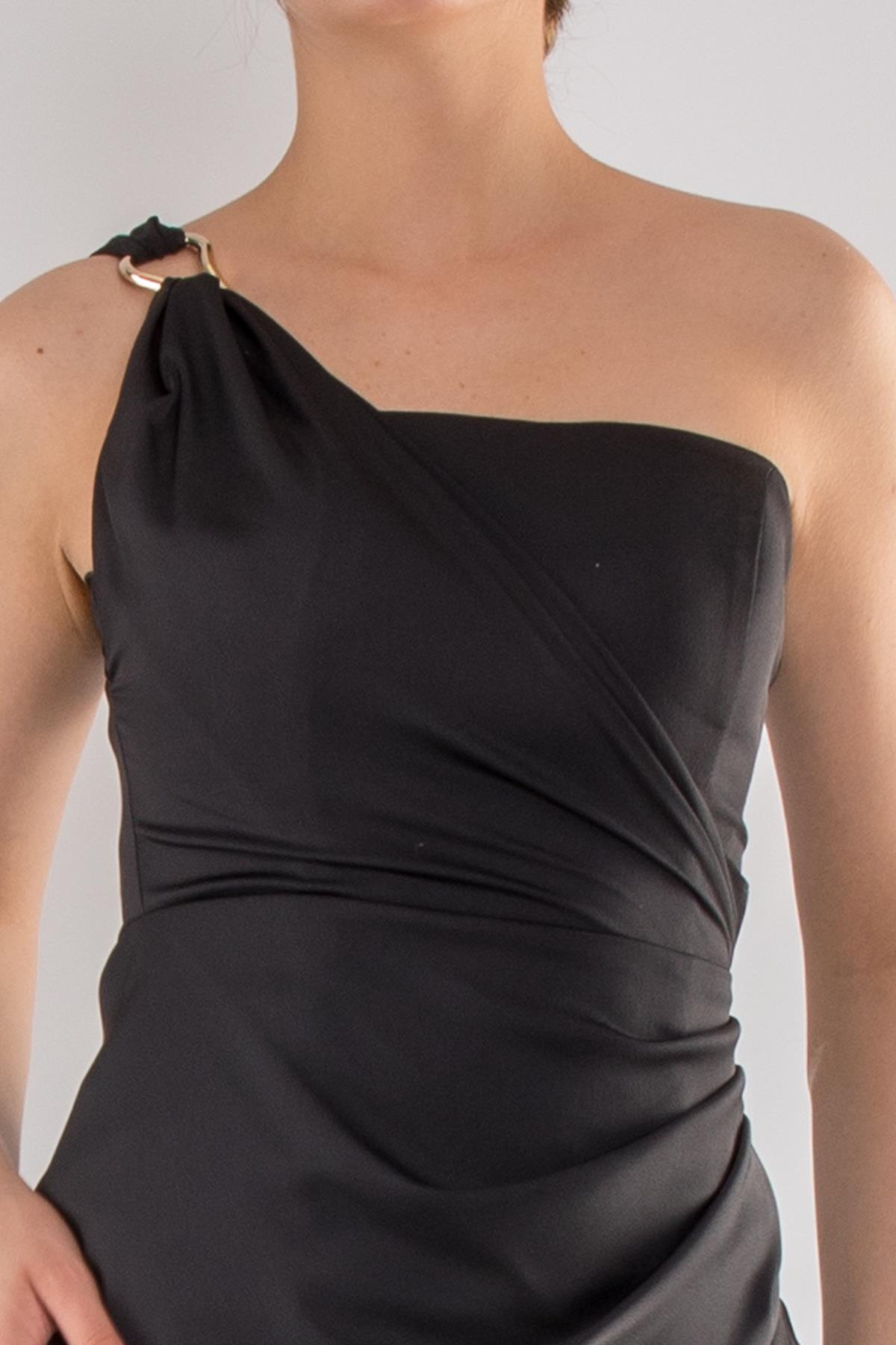 5011 Tek Omuz Tokalı Midiboy Saten Elbise