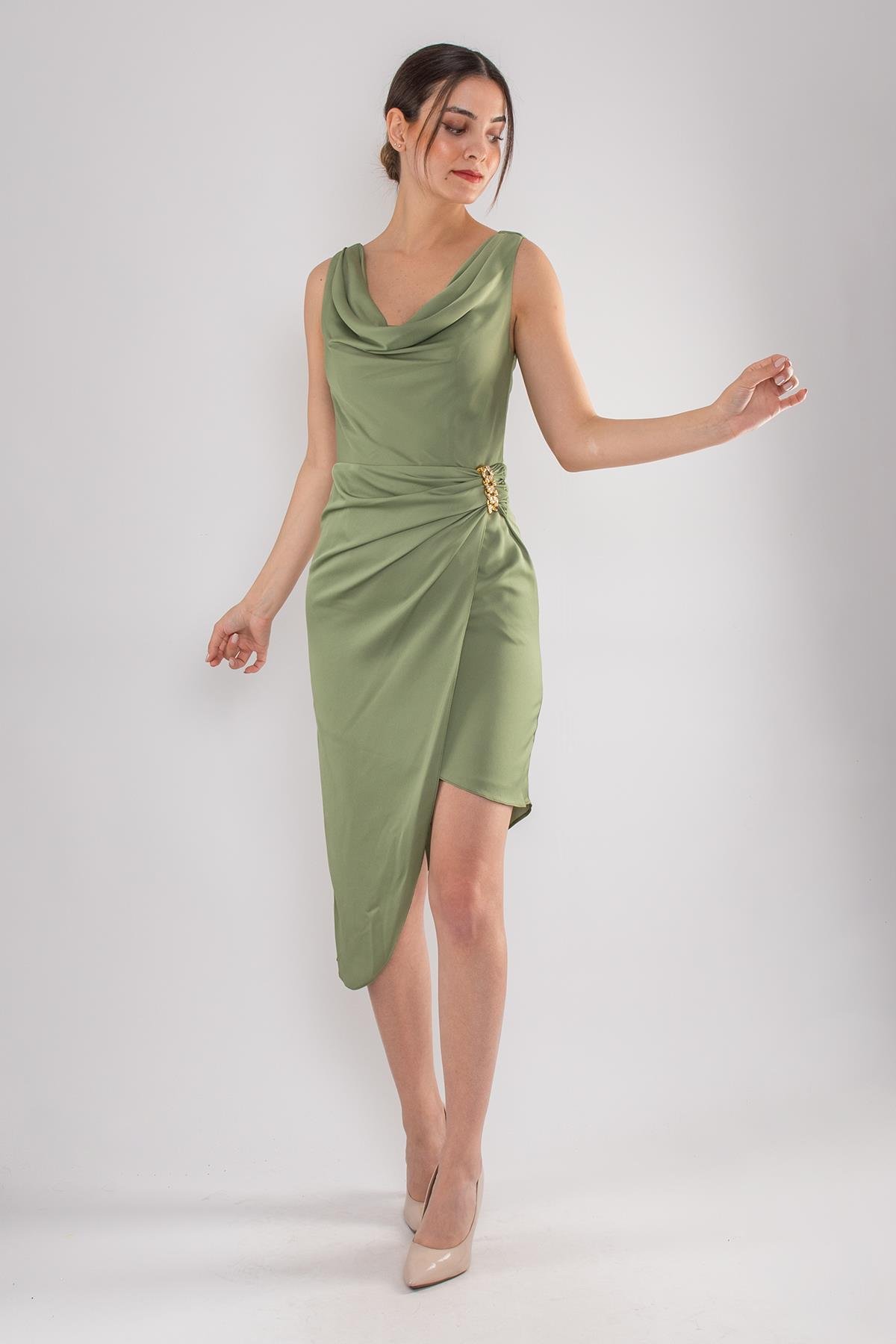 5015 Yanı Taşlı Degaje Yaka Kısa Elbise