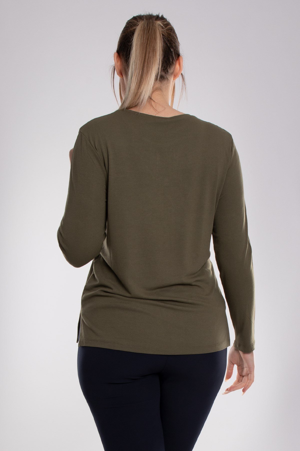 5030 Büyük Beden Yaldızlı Çiçek Baskılı Viscon Kadın Bluz