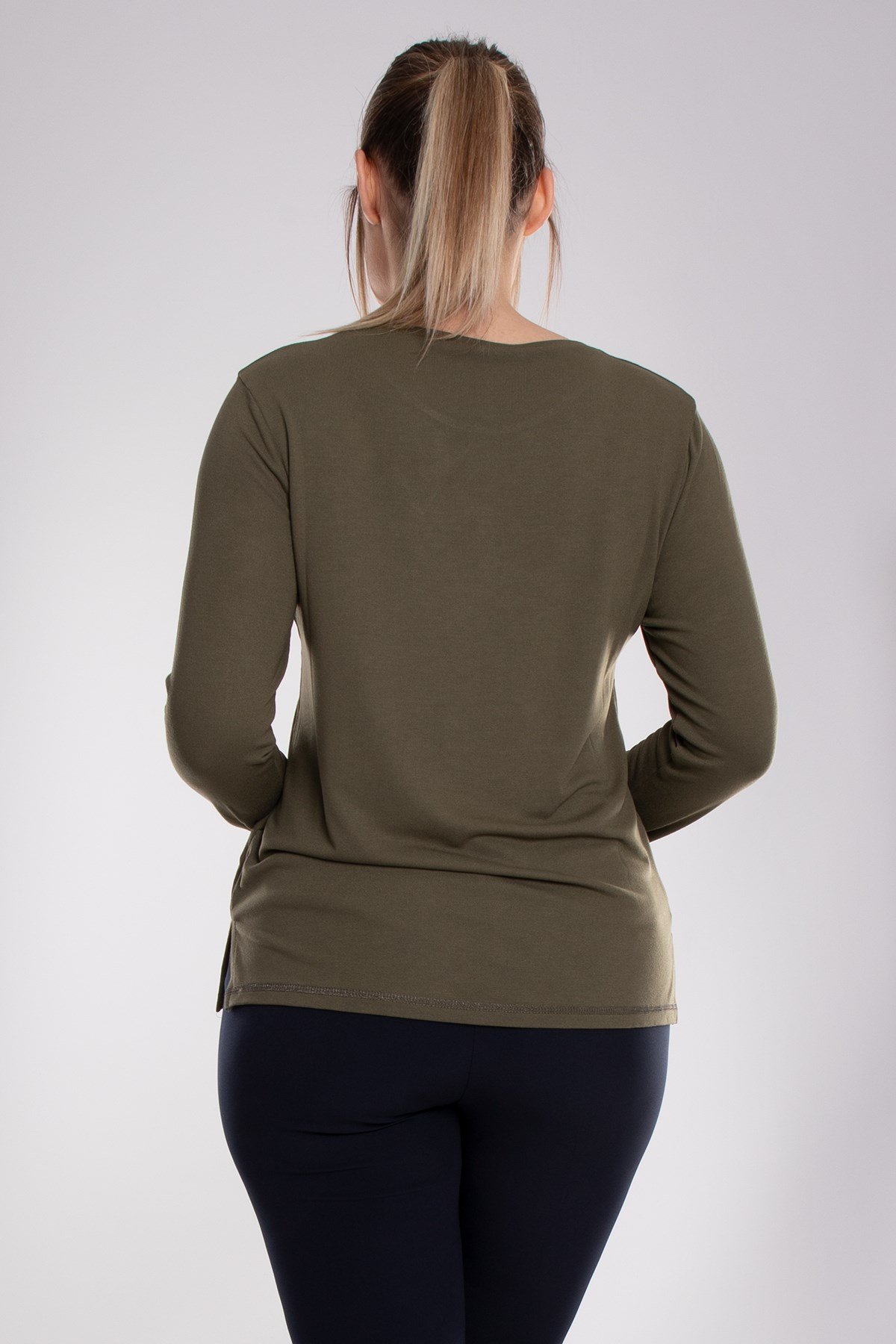 5031 Büyük Beden Kazayağı Desen Renkli Sim Detay Viscon Kadın Bluz