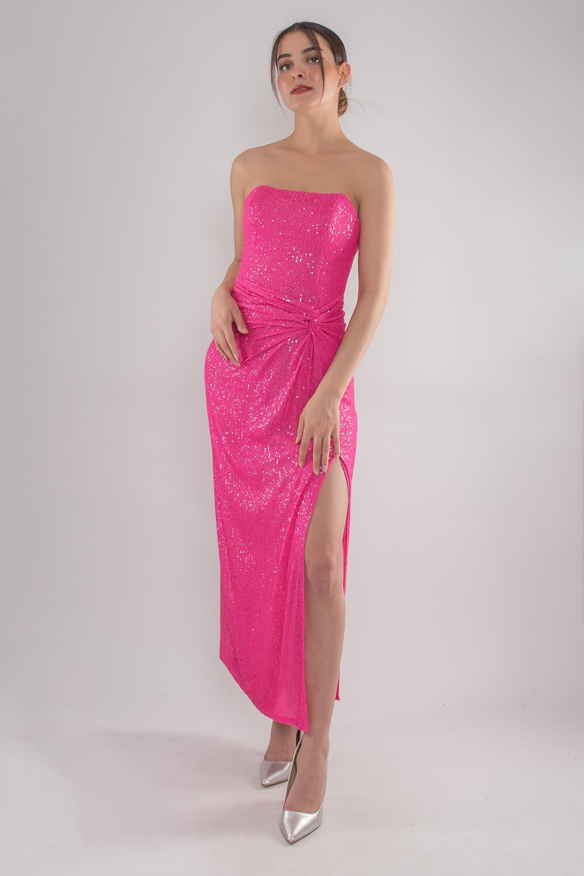 5034 Straplez Önü Büzgülü Pulpayet Uzun Elbise