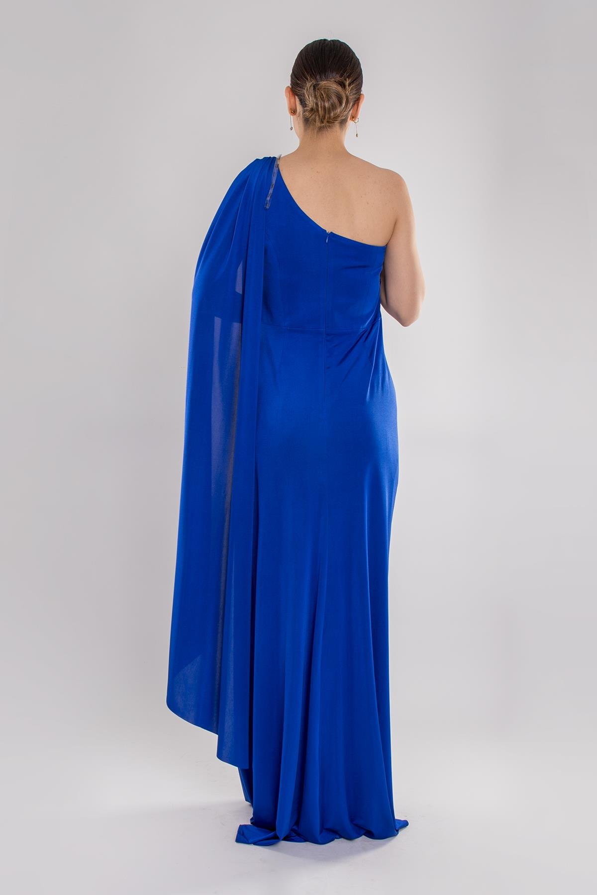 505 Tek Omuz Beli Drape Kristal Buzi Uzun Elbise