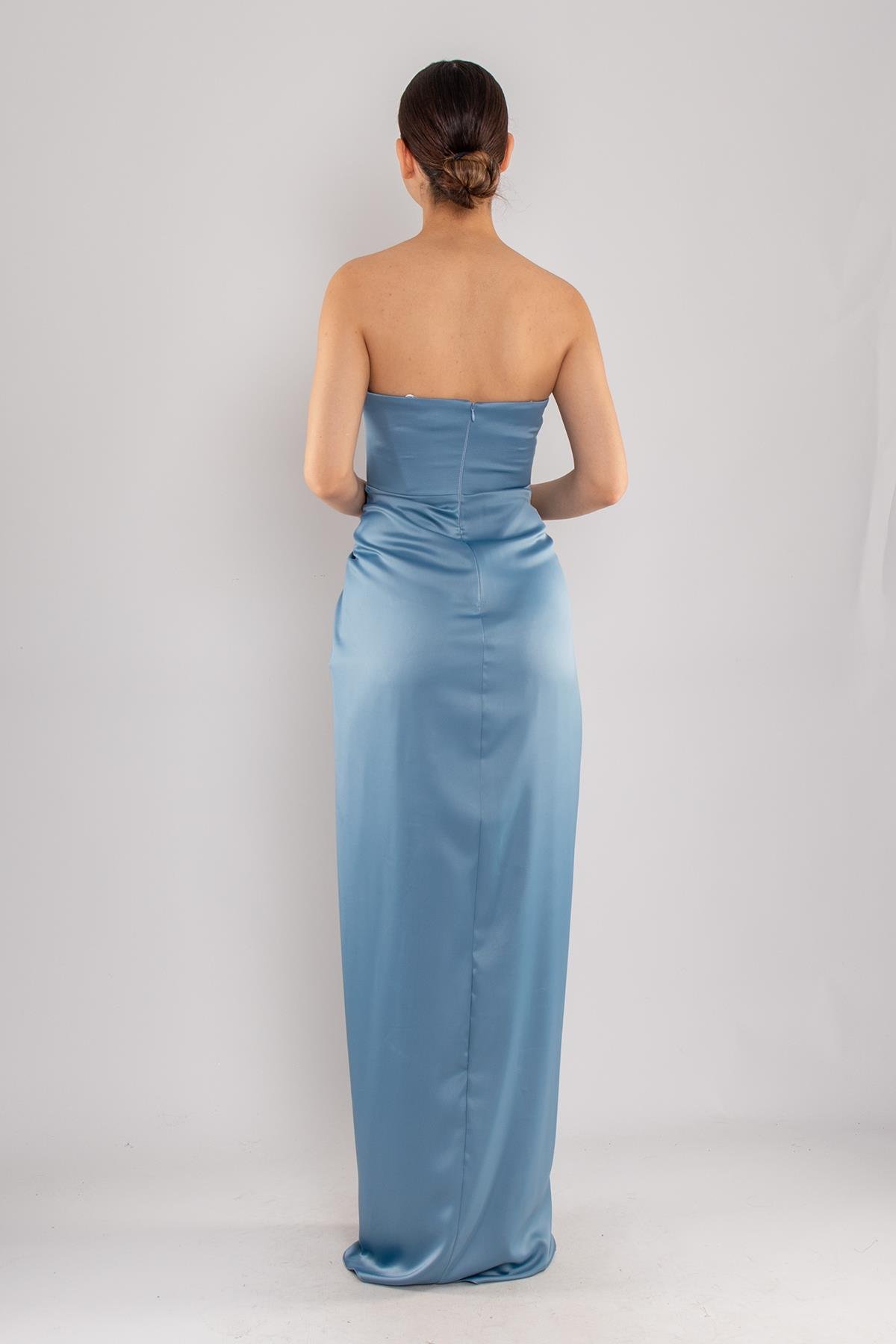 5062 Straplez Göğüs Balen Önü Büzgülü Uzun Saten Elbise