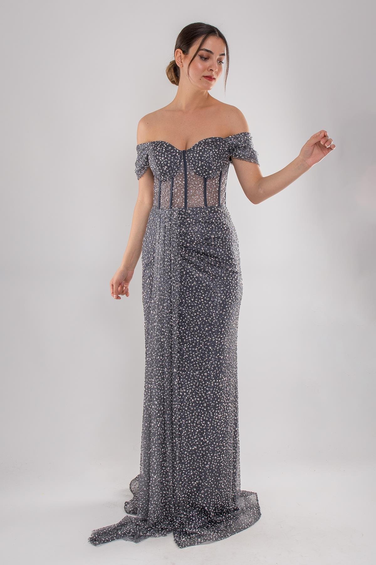 5063 Göğüs Balenli Yırtmaçlı Taşlı Uzun Elbise