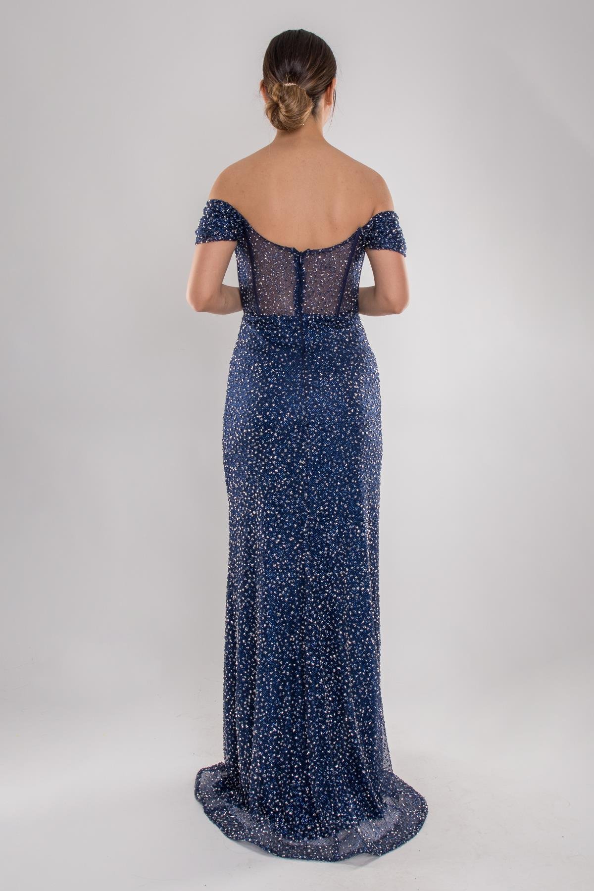 5063 Göğüs Balenli Yırtmaçlı Taşlı Uzun Elbise