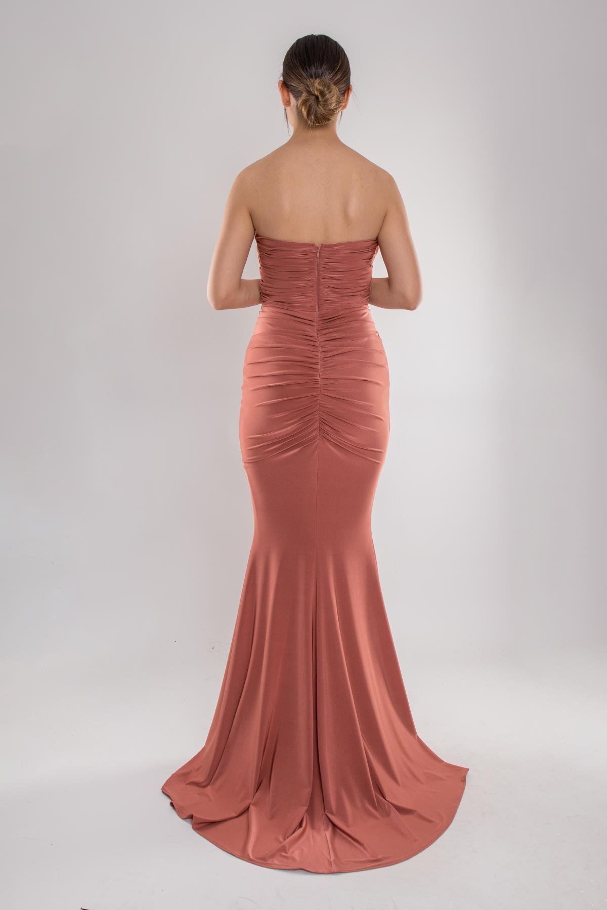 5064 Straplez Gögüs Dikyaka Önü Büzgülü Kristal Buzi Uzun Elbise