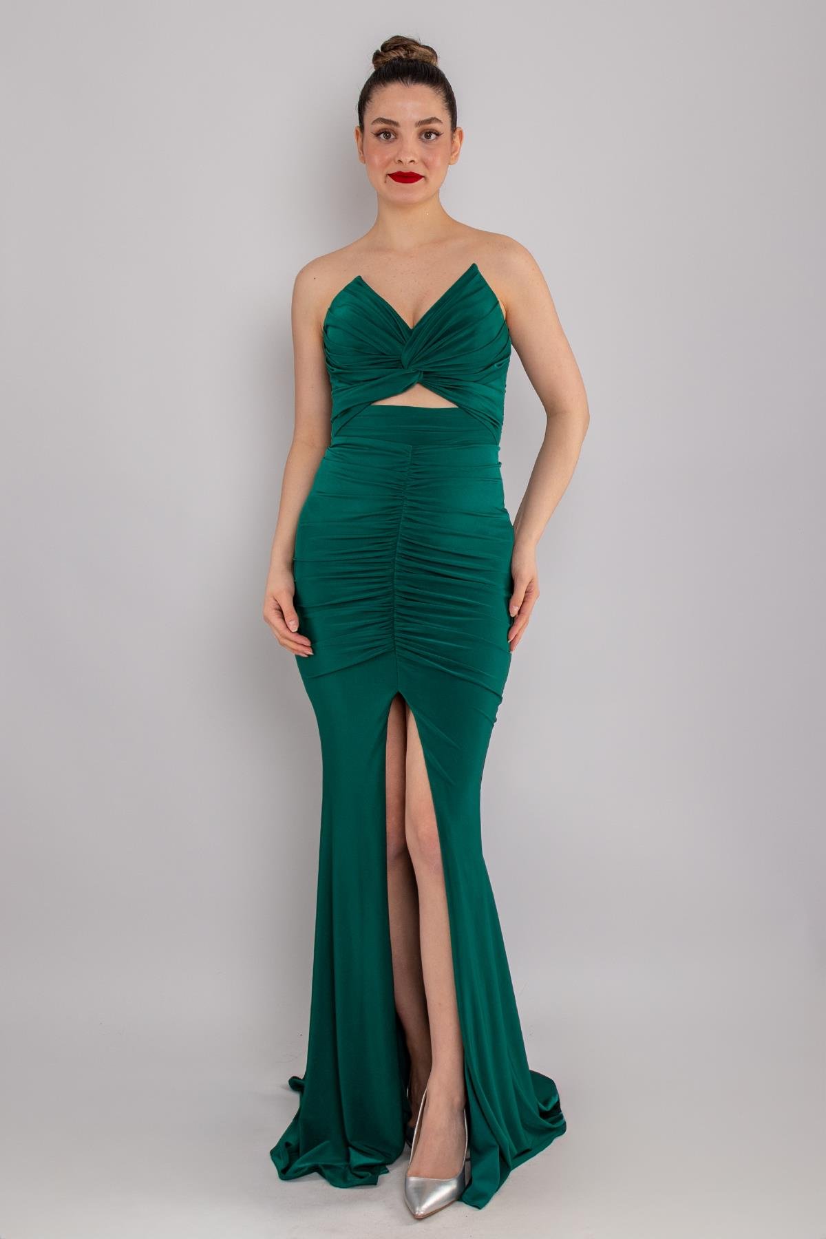 5064 Straplez Gögüs Dikyaka Önü Büzgülü Kristal Buzi Uzun Elbise