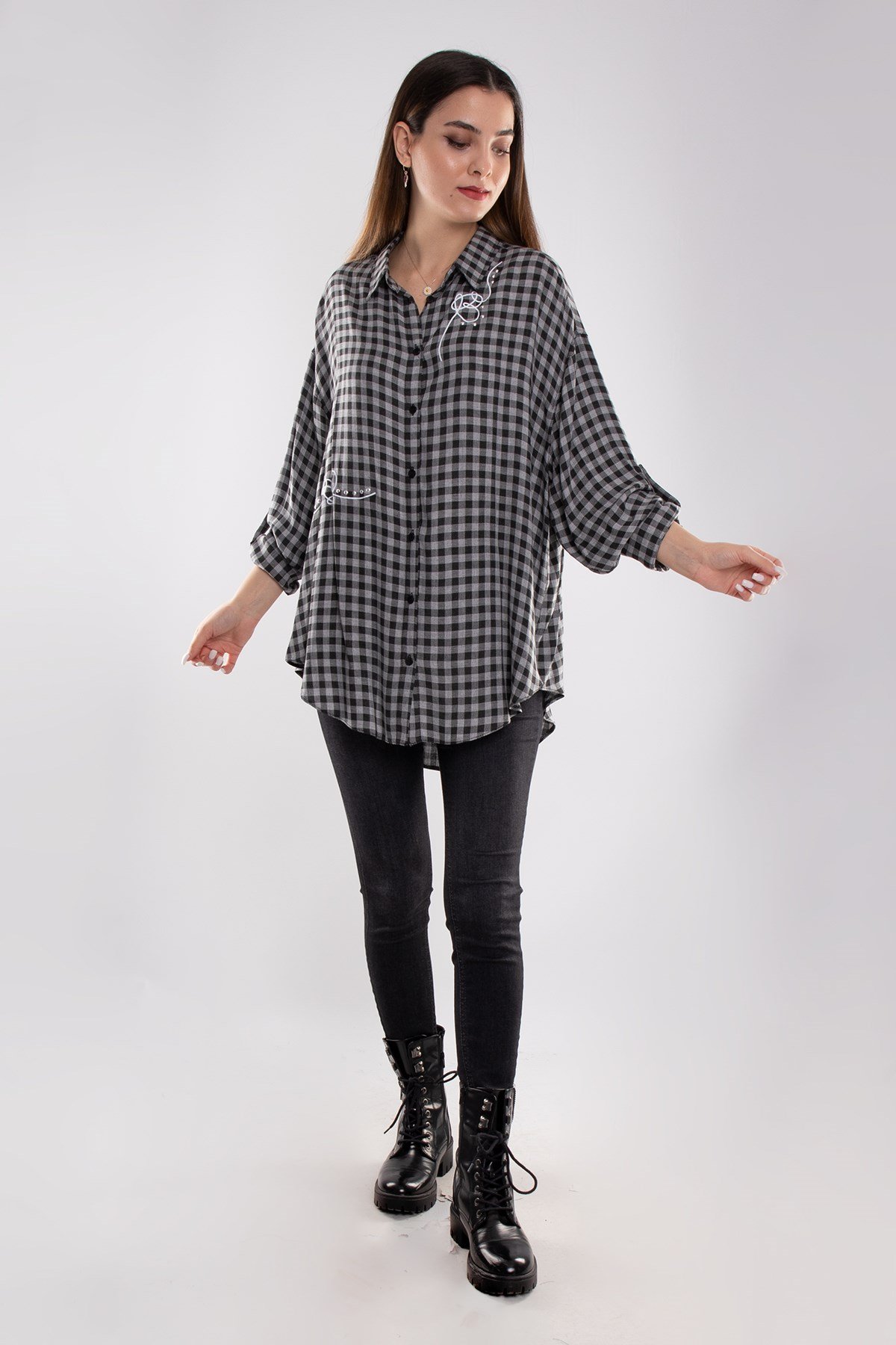 50649 Düğmeli Taş Detay Kareli Kadın Gömlek