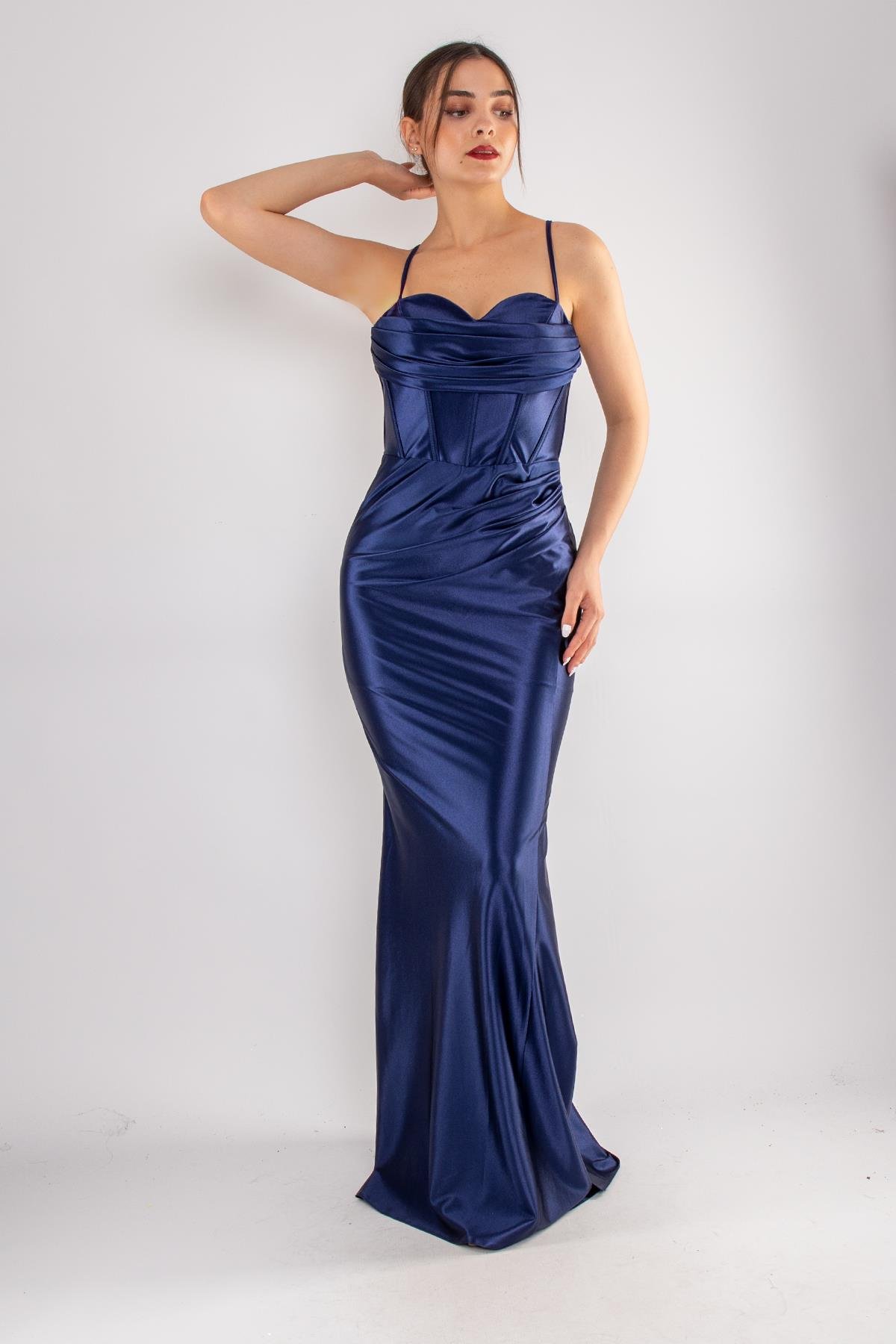 5118 İpAskı Degaje Yaka Balenli Örme Saten Uzun Elbise