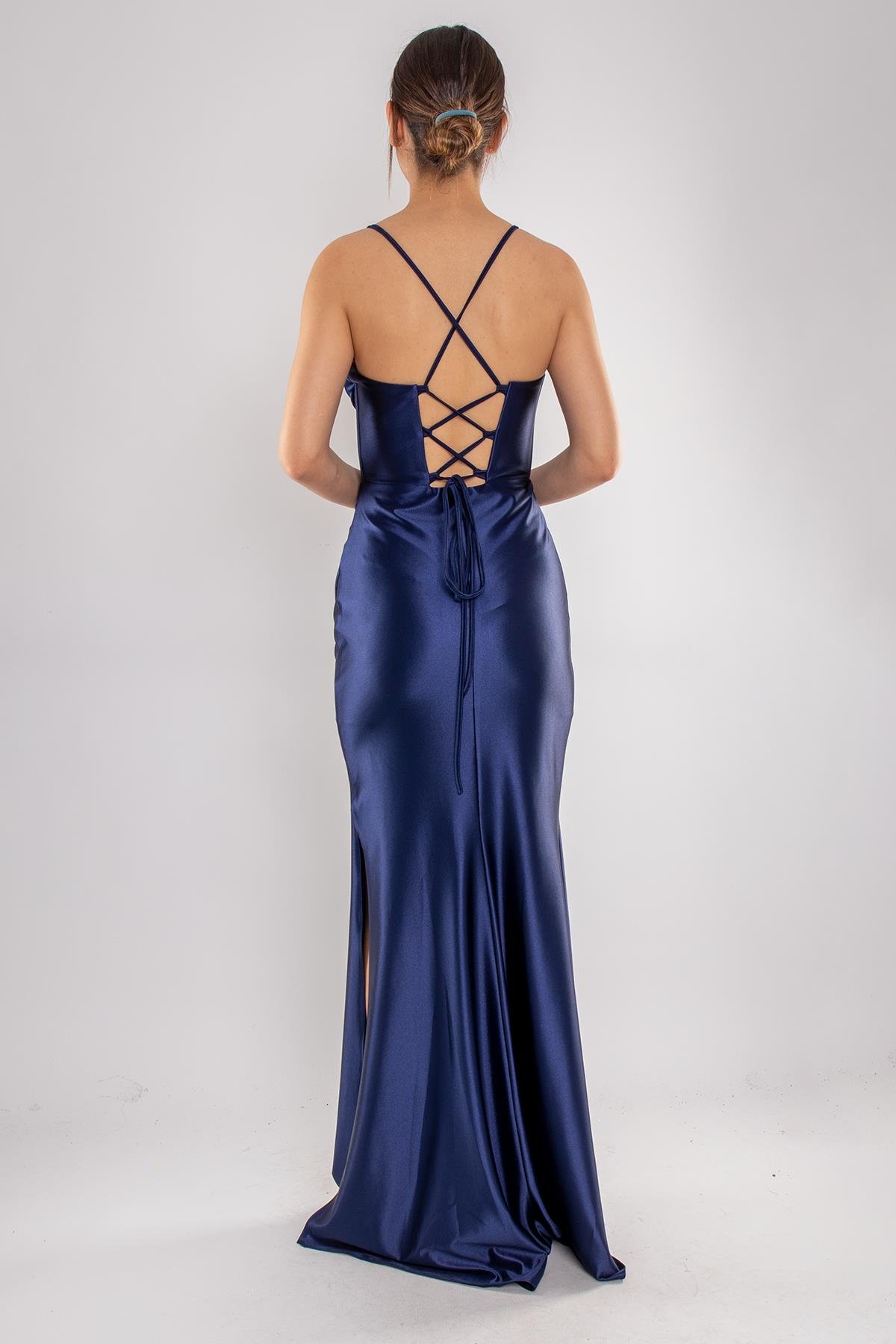 5118 İpAskı Degaje Yaka Balenli Örme Saten Uzun Elbise