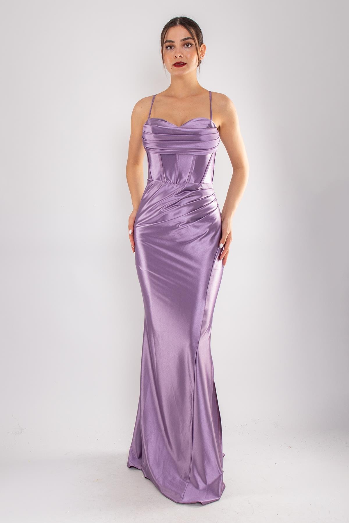 5118 İpAskı Degaje Yaka Balenli Örme Saten Uzun Elbise