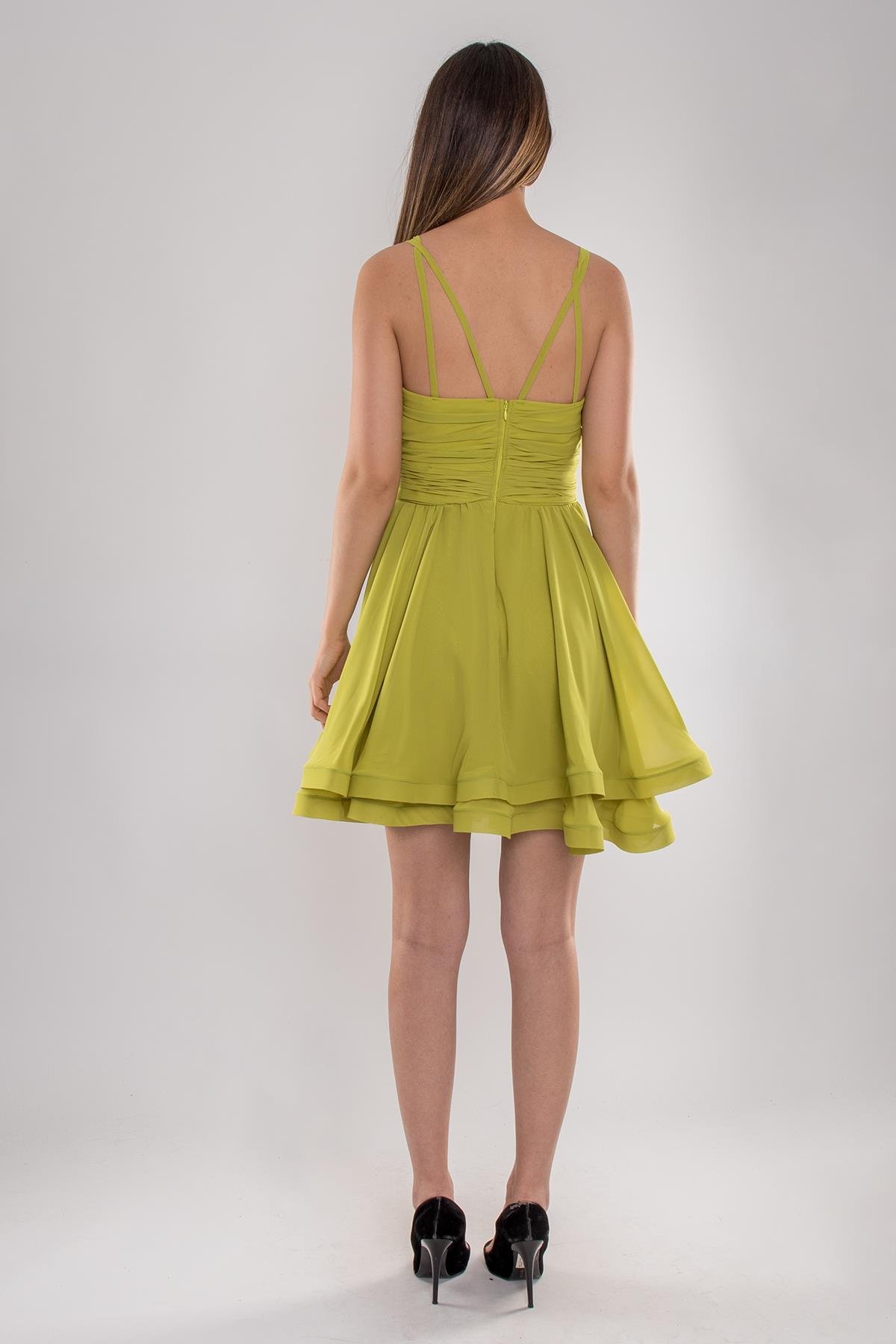 513 Göğüs Drapeli Çan Etek Kısa Elbise