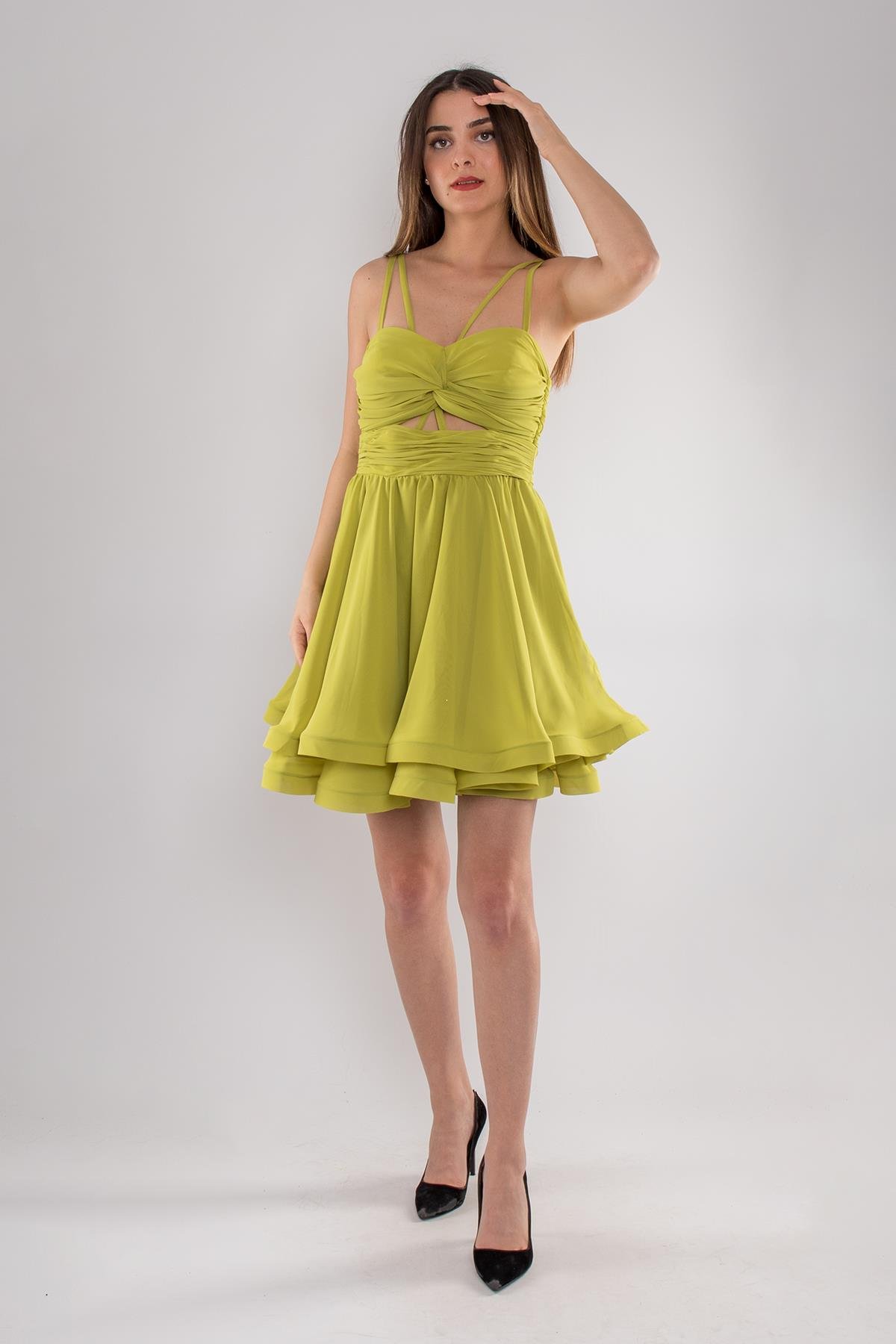 513 Göğüs Drapeli Çan Etek Kısa Elbise