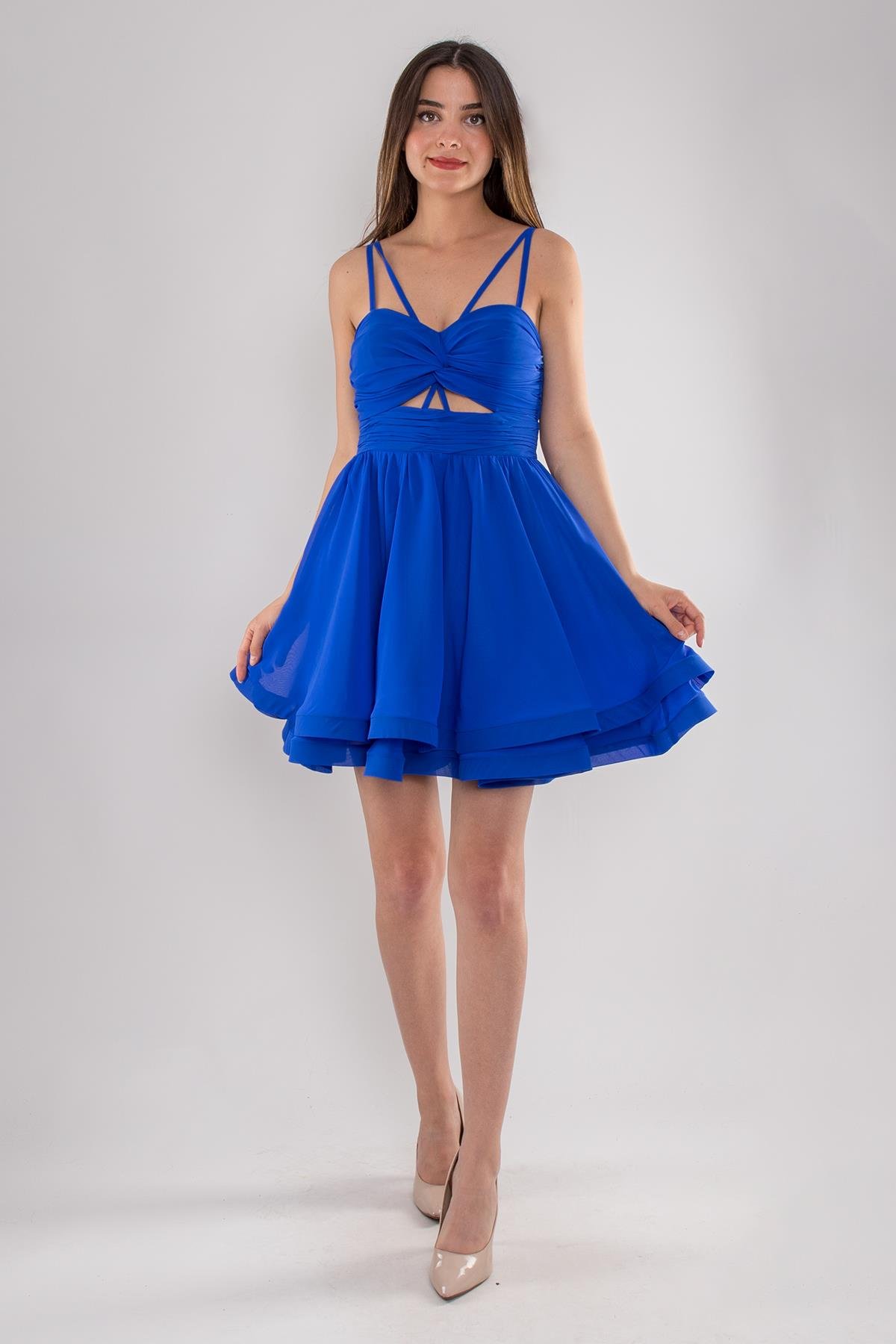 513 Göğüs Drapeli Çan Etek Kısa Elbise