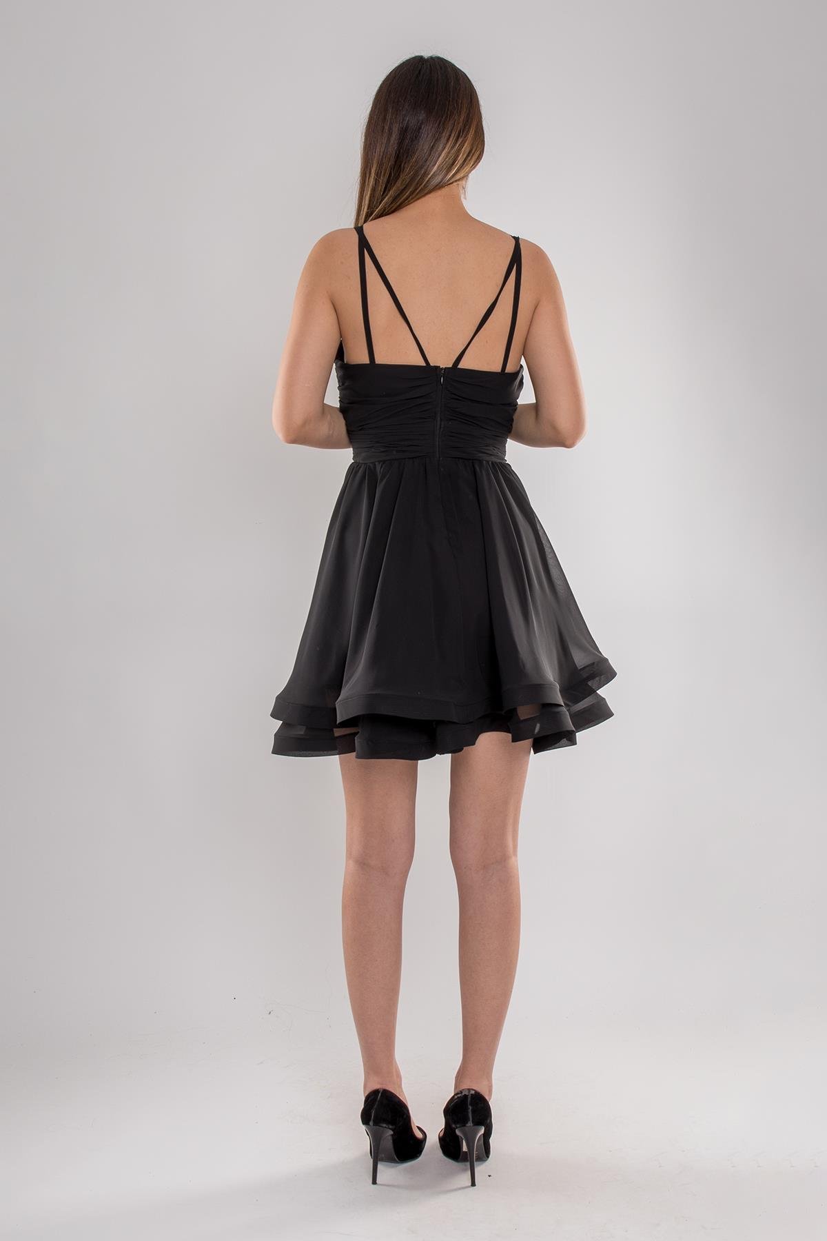 513 Göğüs Drapeli Çan Etek Kısa Elbise