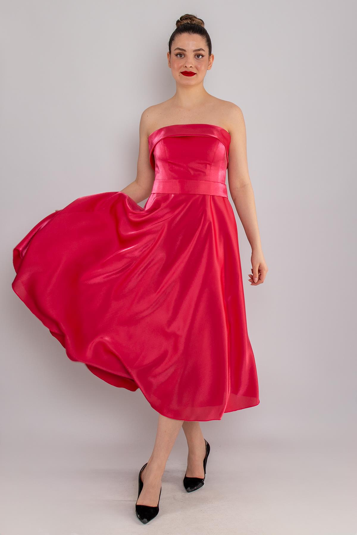 576 Straplez Kuşaklı Midiboy Kloş Etek Saten Elbise