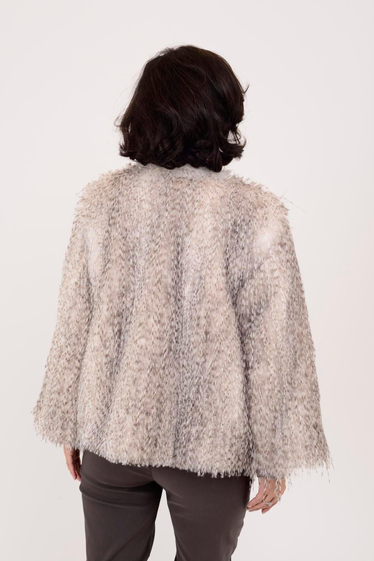 60946 Saçak Detaylı Kısa Kürklü Ceket