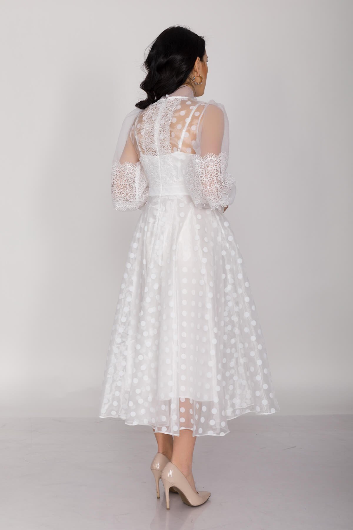 610049 KB Astarlı Tül Kol Puanlı Organze Kısa Elbise