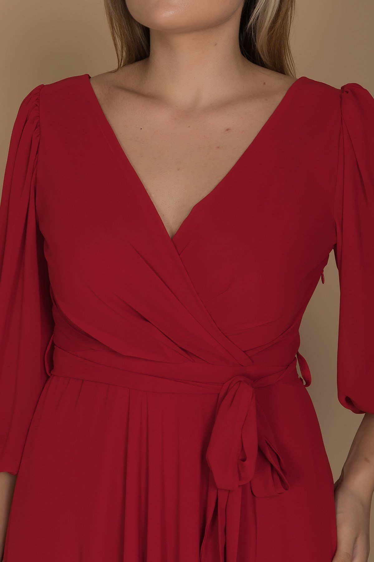 610901 Eteği Asimetrik Balon Kol Vyaka Kuşaklı Şifon Büyük Beden Kısa Elbise