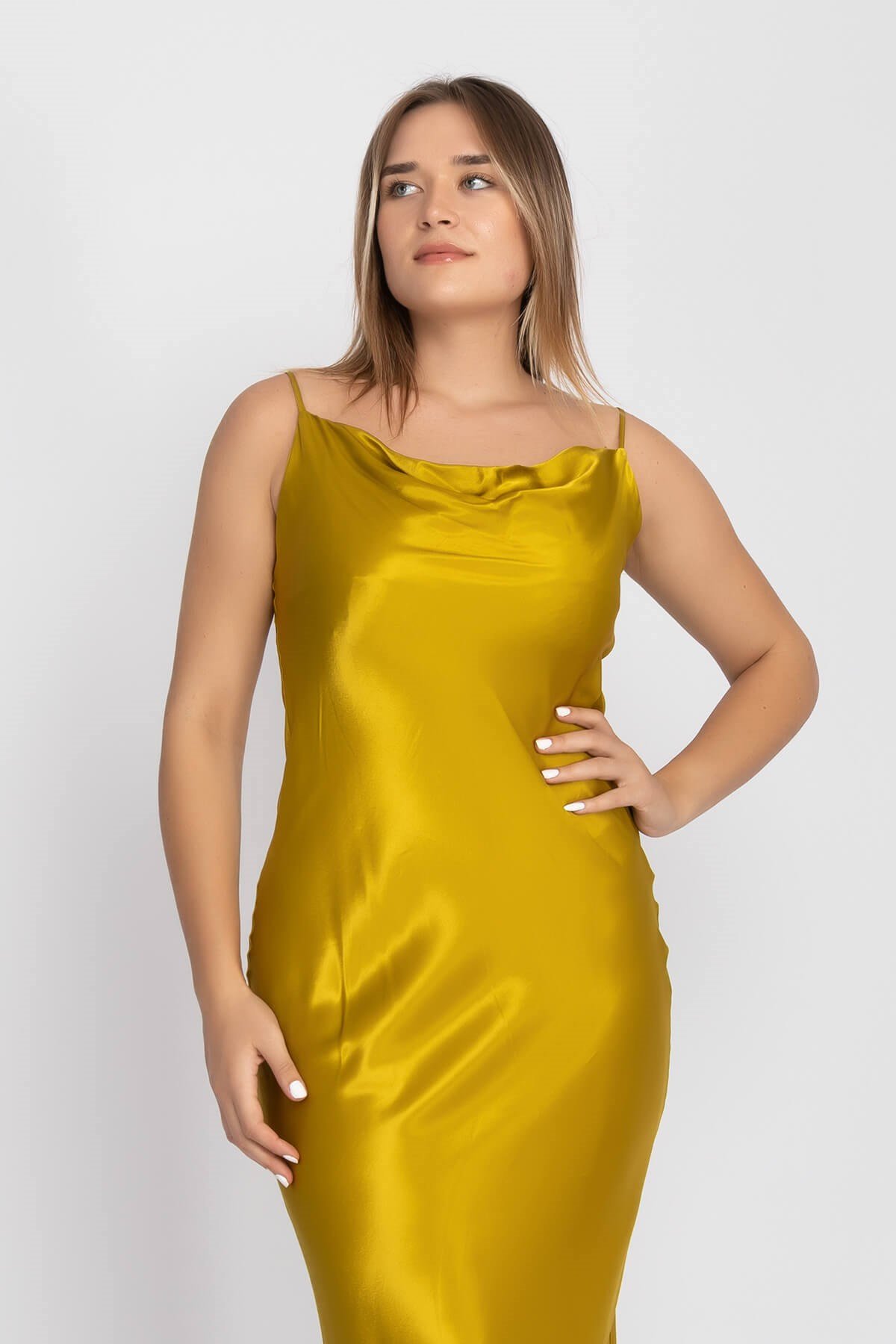 61631 Şalyaka Saten İpAskılı Uzun Elbise