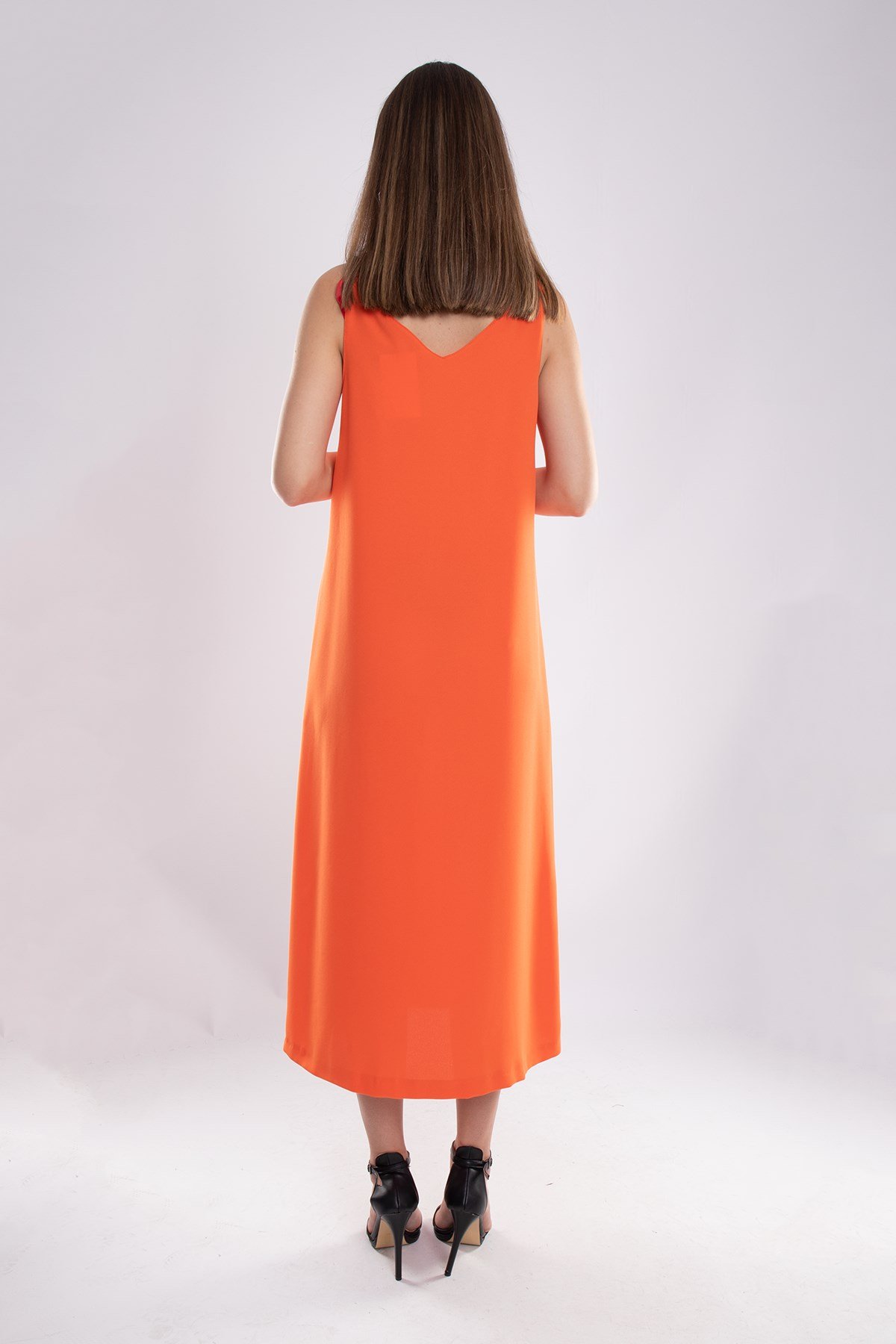 61749 Zincir Askı Vyaka Krep Midiboy Elbise