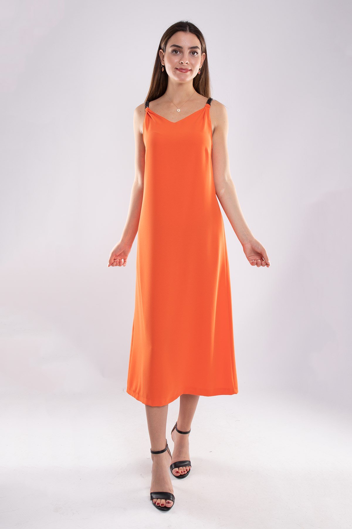 61749 Zincir Askı Vyaka Krep Midiboy Elbise