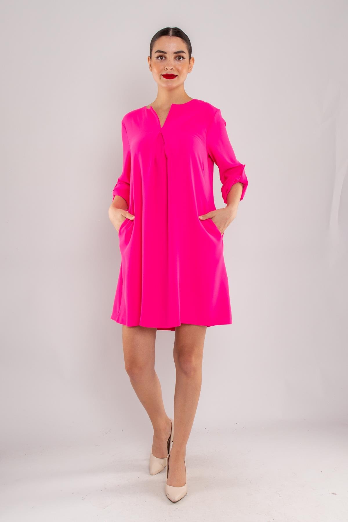 61842 Sırt Düğmeli Kolyeli Truvakar Kol Tunik Elbise