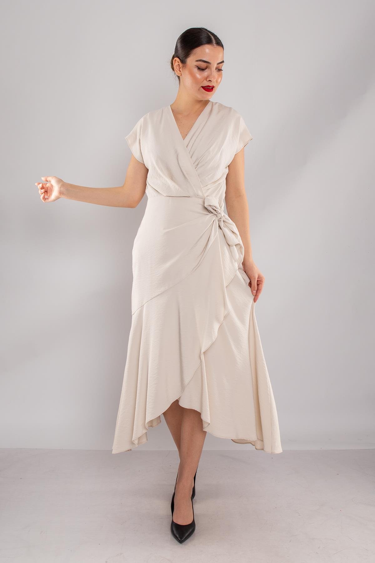 61878 Kruvaze Yaka Yandan Beli Bağlamalı Astarlı Midiboy Elbise