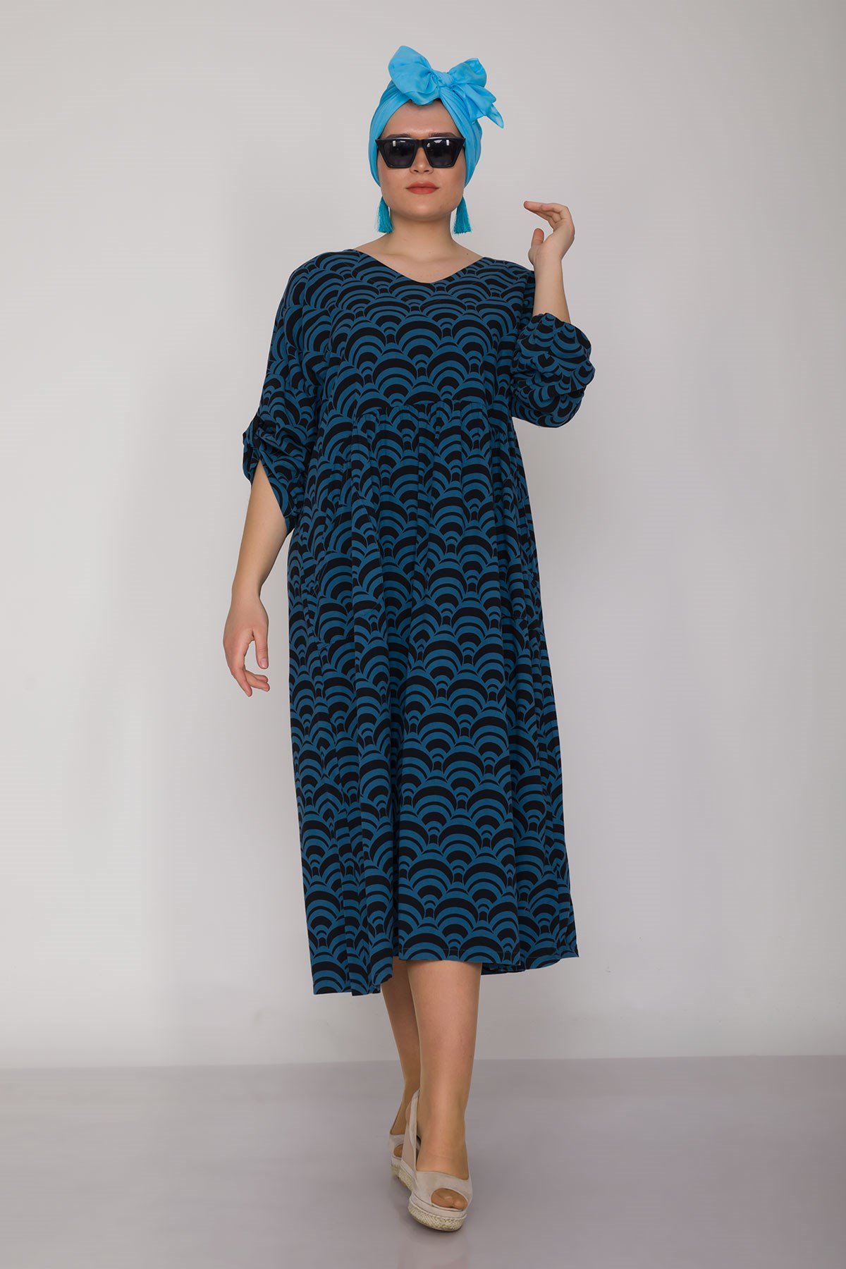 7013-1 V Yaka Cepli Desenli Pamuk Elbise