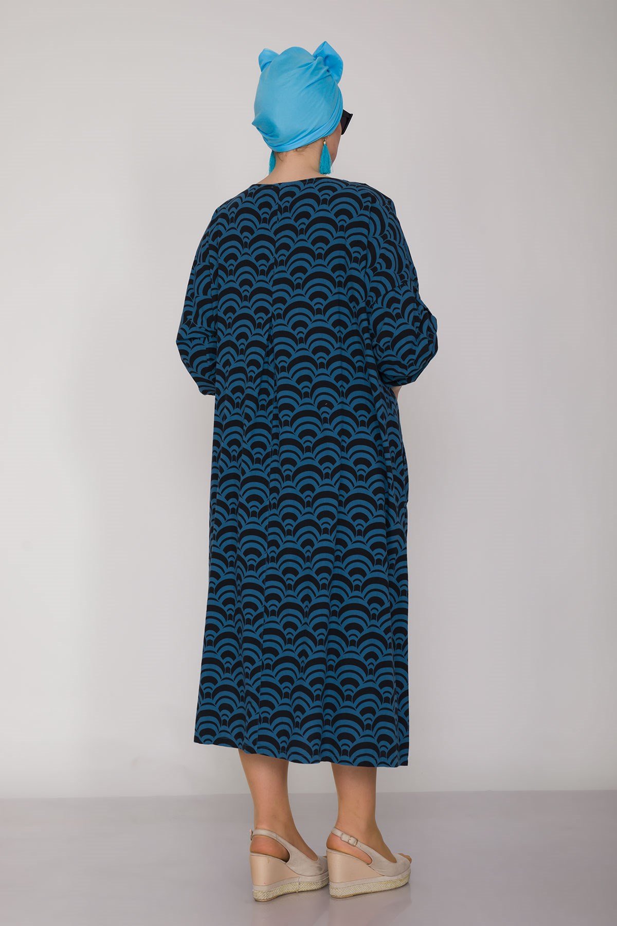 7013-1 V Yaka Cepli Desenli Pamuk Elbise