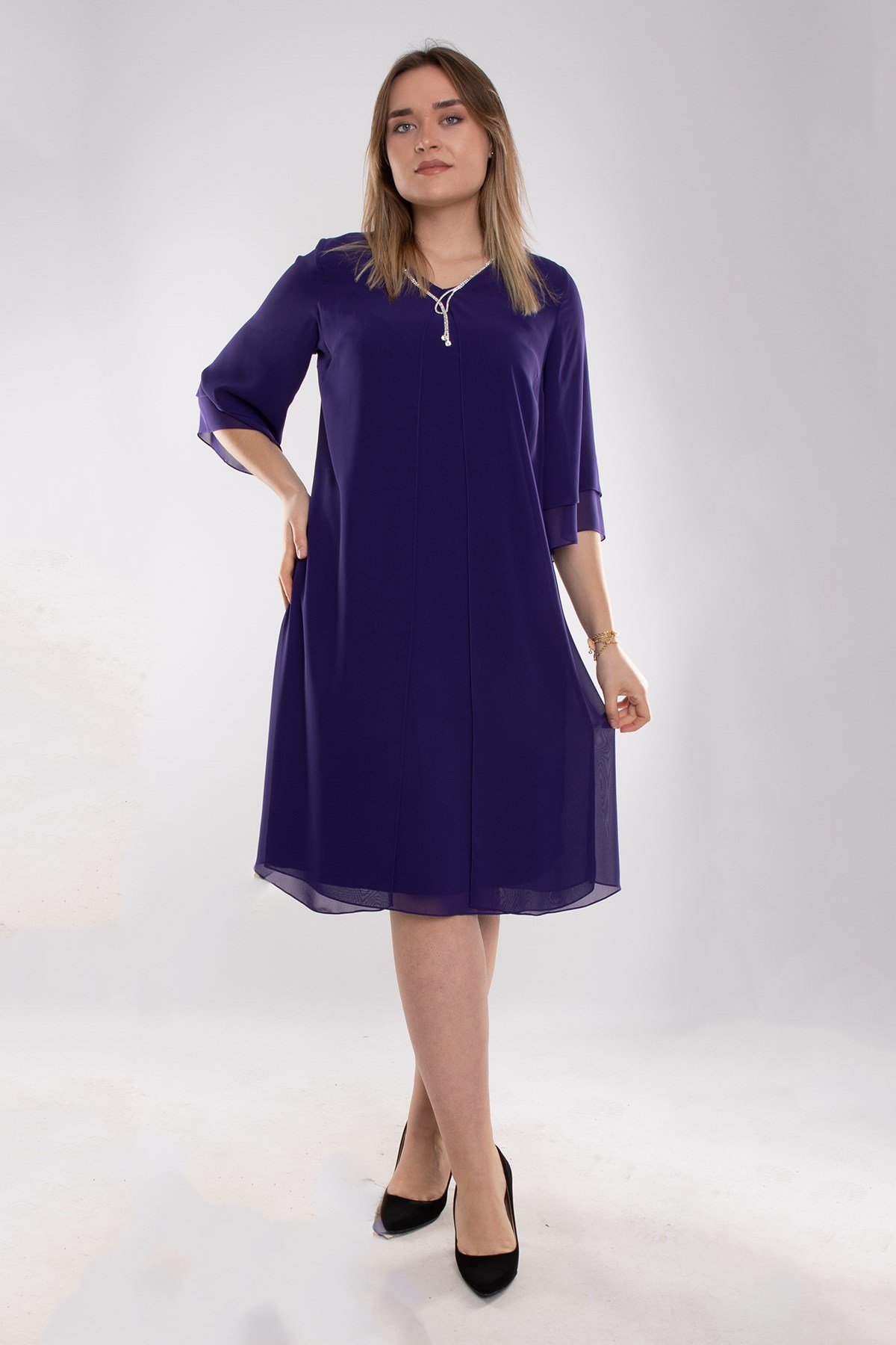 7030 Büyük Beden SuYolu Taş Kolyeli Krep Şifon Elbise