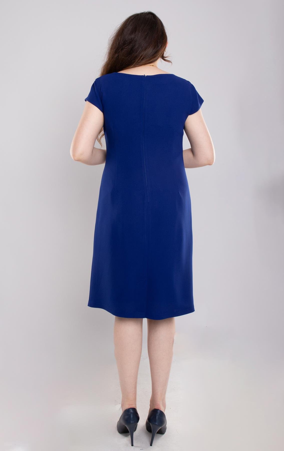 7039(101) Büyük Beden Drapeli Yandan Broşlu Krep Kısa Elbise