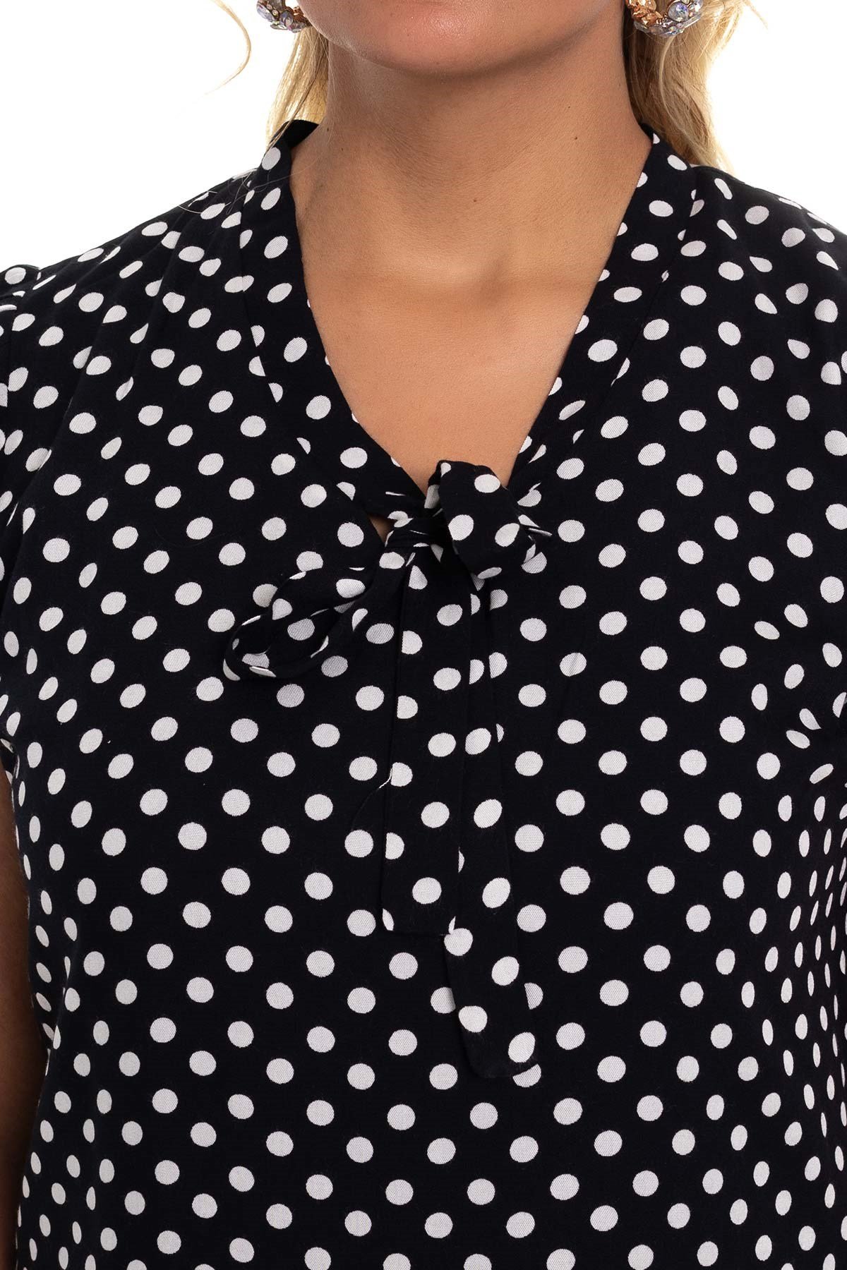 7057-3 Yakası Bağlamalı Puantiyeli Likralı Viscon Elbise