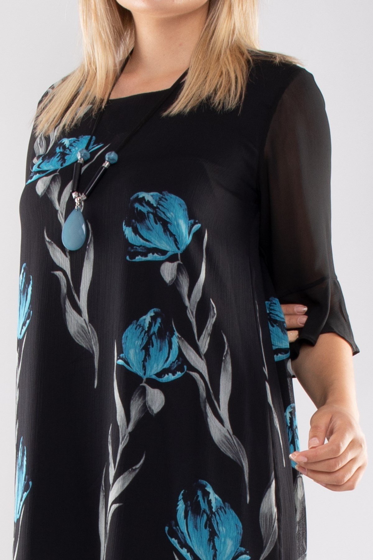 7099 Büyük Beden Lale Desen Tül Kol Kolyeli Şifon Kısa Elbise