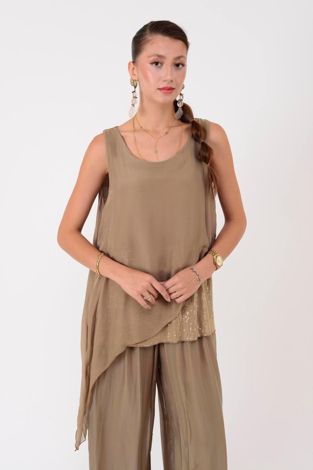 7161 Asimetrik Kesim Kolsuz Pullu İpek Bluz