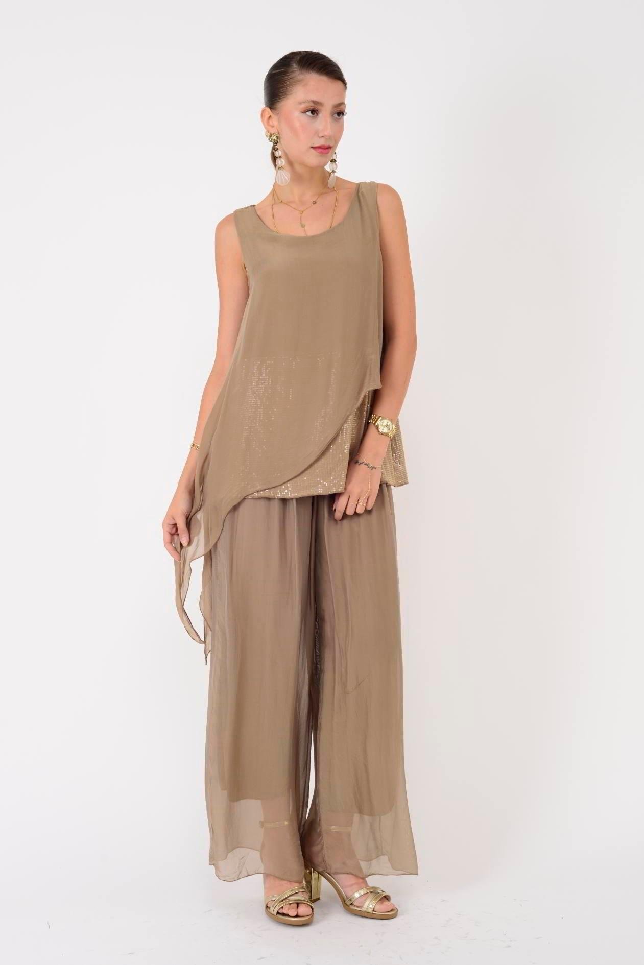 7161 Asimetrik Kesim Kolsuz Pullu İpek Bluz