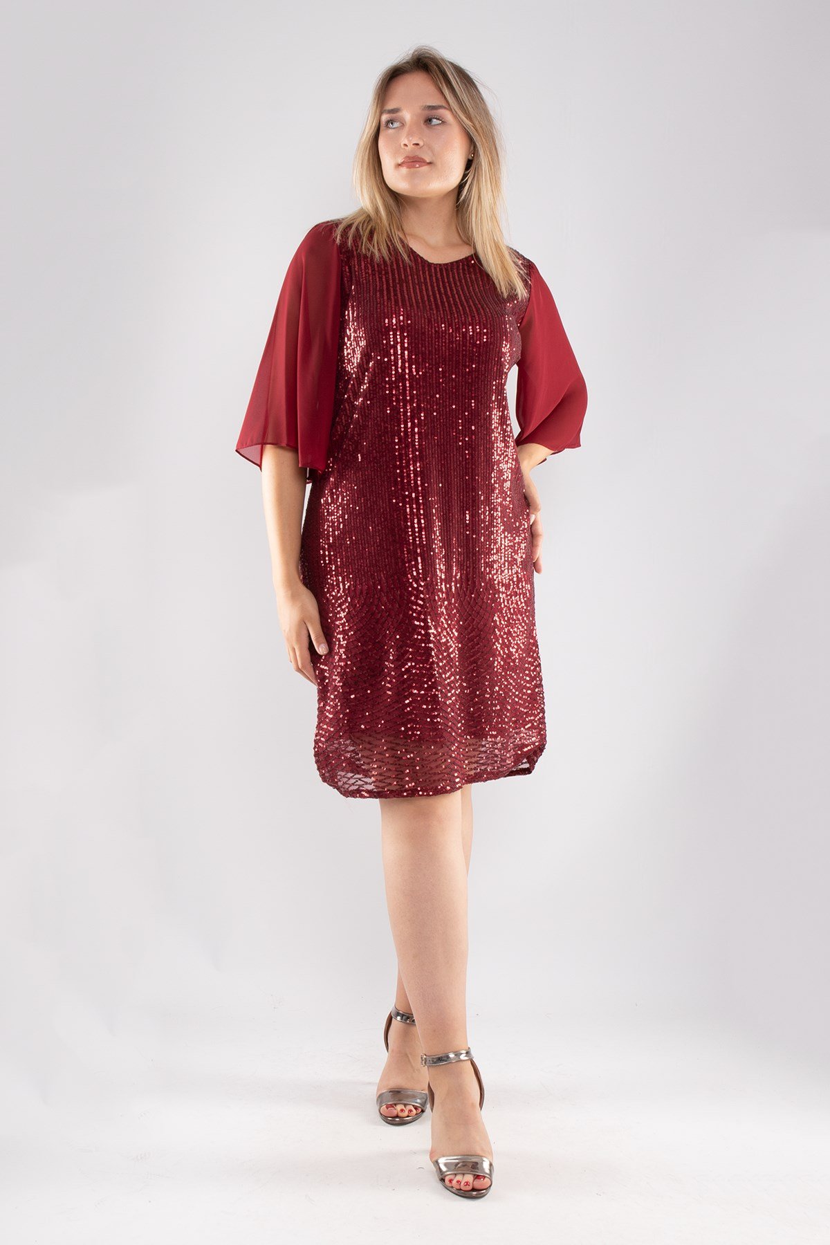 7300.79 Büyük Beden Degrede Payetli Mendil Kol Kısa Elbise