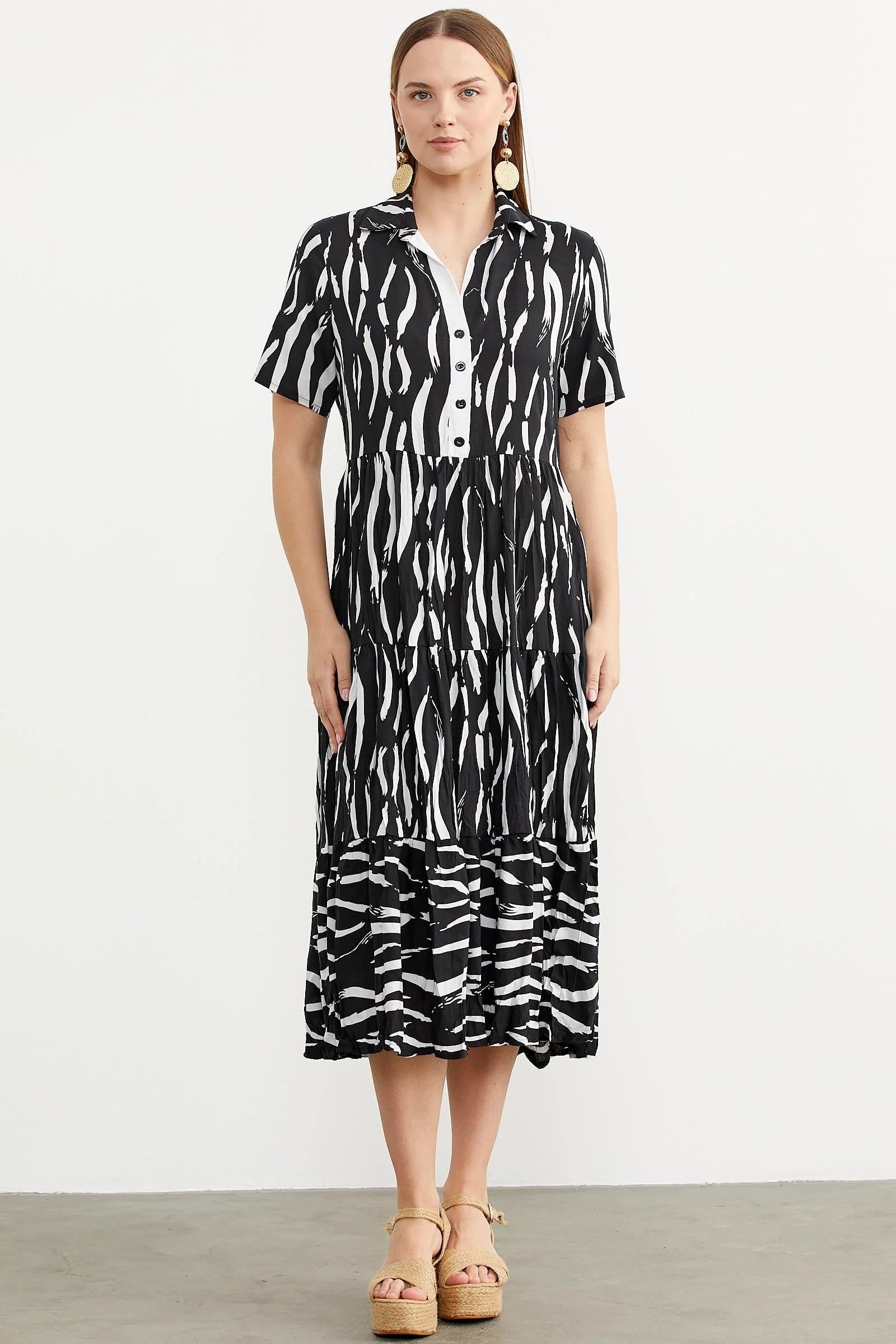 77478 Desenli Büyük Beden Katlı Elbise