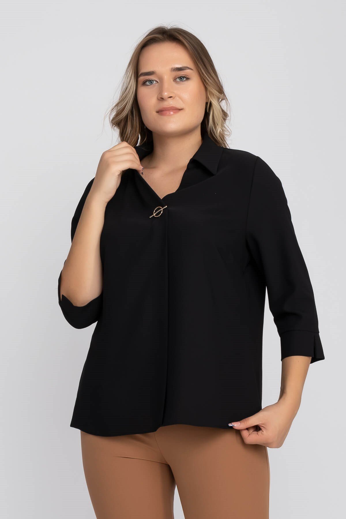 81592 Büyük Beden Broşlu Truvakar Kol Krep Bluz