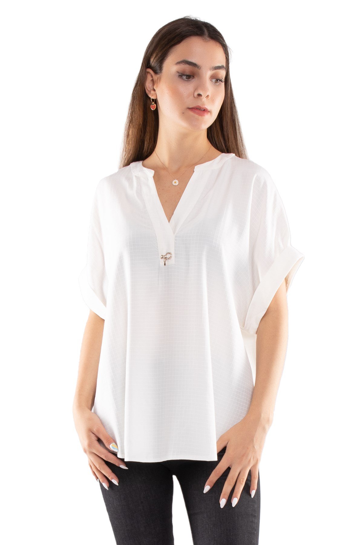 81699 Kendinden Kareli V Yaka Broşlu Viscon Bluz