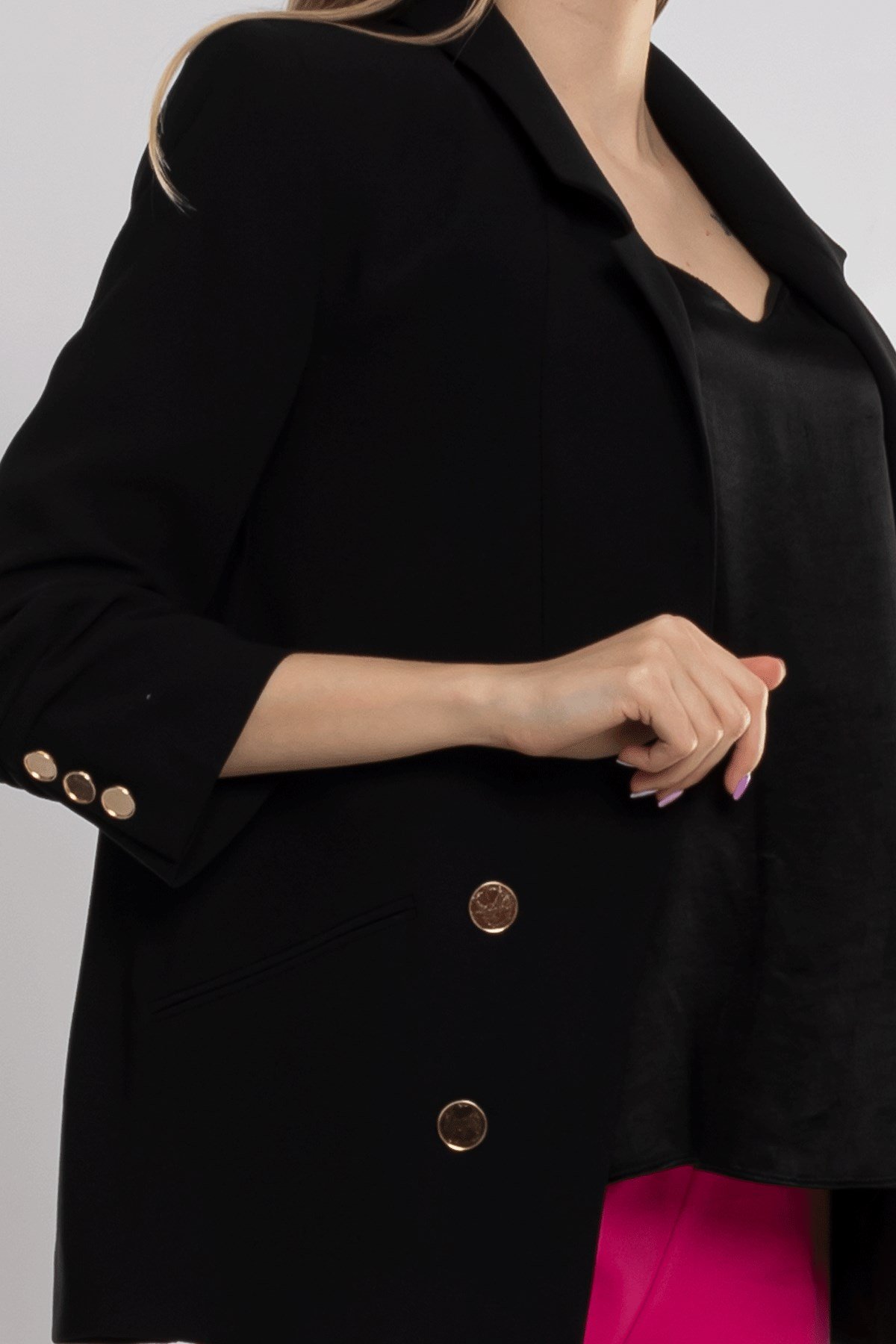 90113 ÖNÜ DÜĞMELİ KOLU BÜZGÜLÜ CEKET