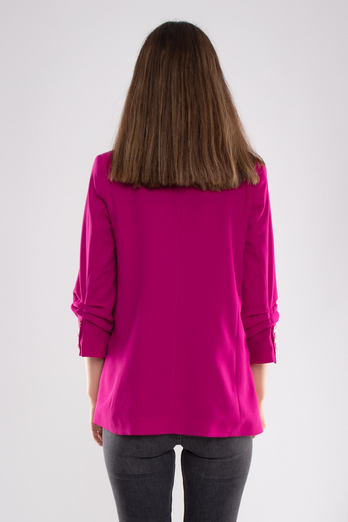 90113 ÖNÜ DÜĞMELİ KOLU BÜZGÜLÜ CEKET