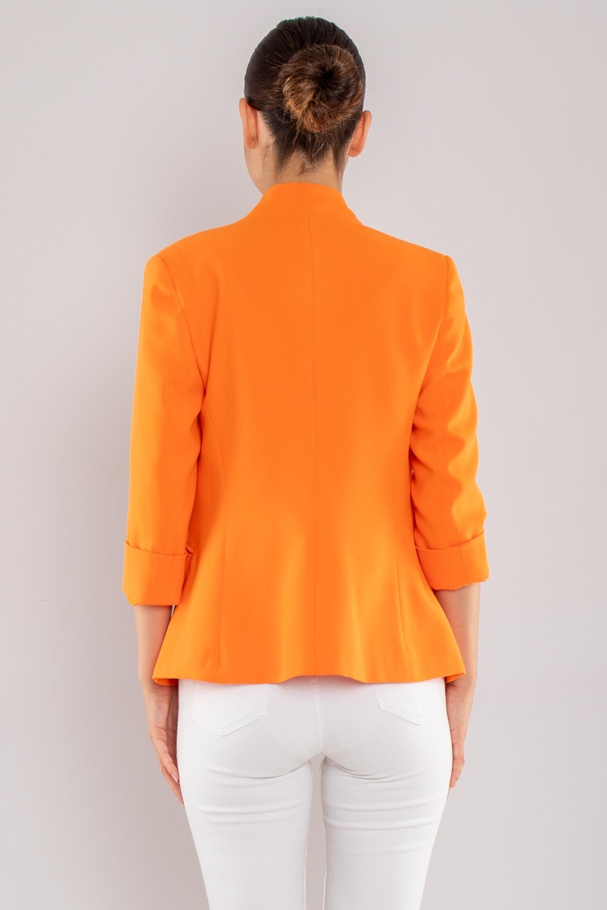 90179 Kedi Broşlu Kadın Ceket